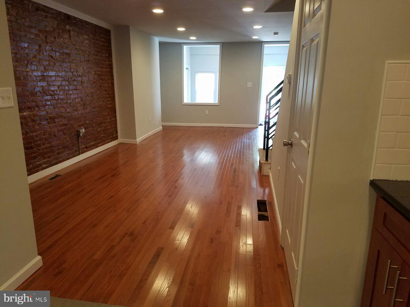 UNIVERSITY CITY - Residential Lease