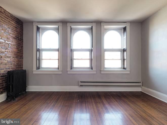 CHARLES VILLAGE - Residential Income