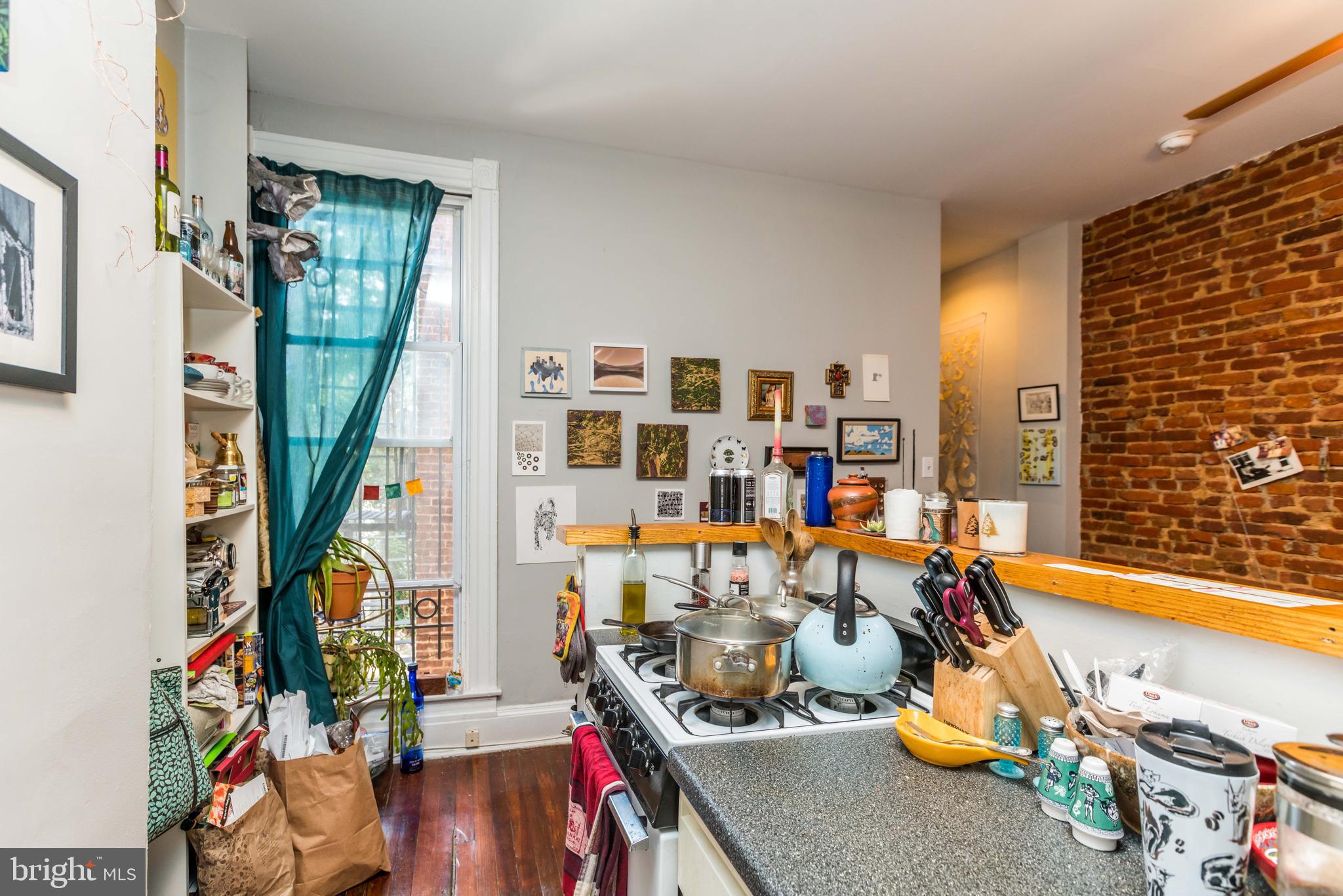 CHARLES VILLAGE - Residential Income