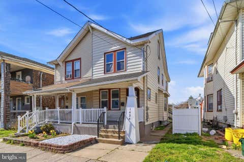 Townhouse For Sale - 1424 Hamilton Ave Ave<br/> TRENTON, NJ 08629
