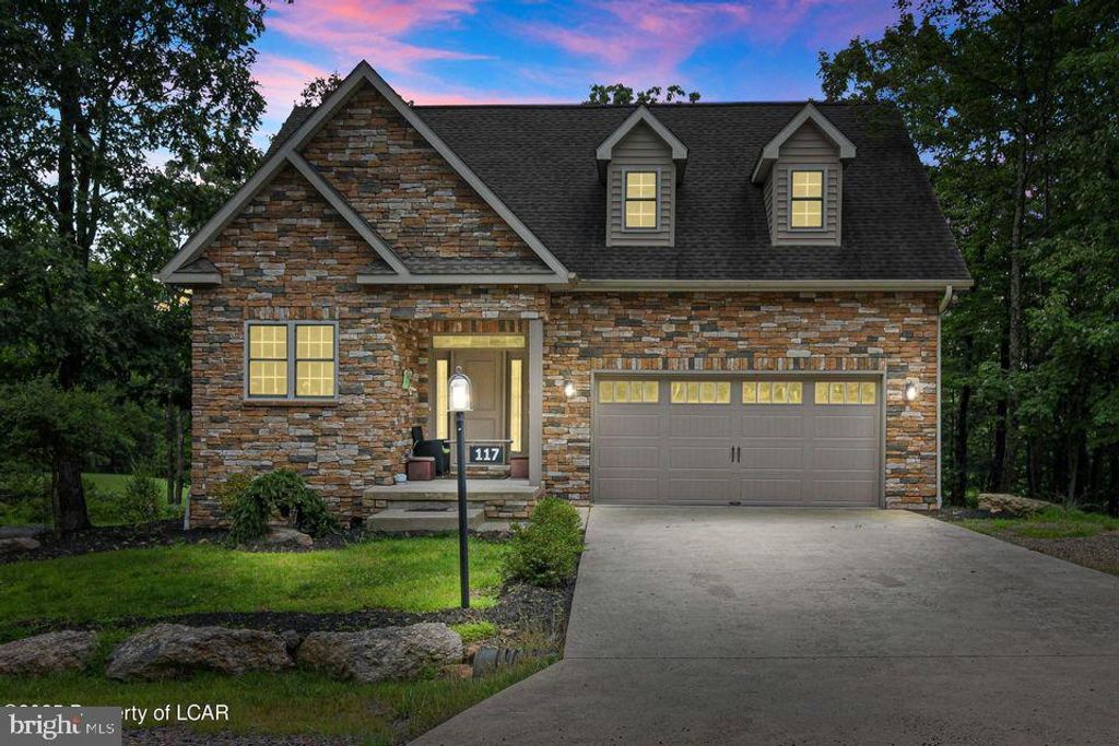 Photo of 117 Crooked Stick Lane, HAZLE TWP, PA 18202 (MLS # PALU2002890)