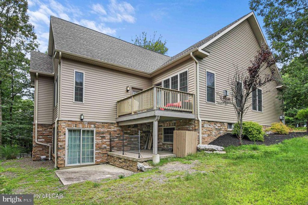 Photo of 117 Crooked Stick Lane, HAZLE TWP, PA 18202 (MLS # PALU2002890)