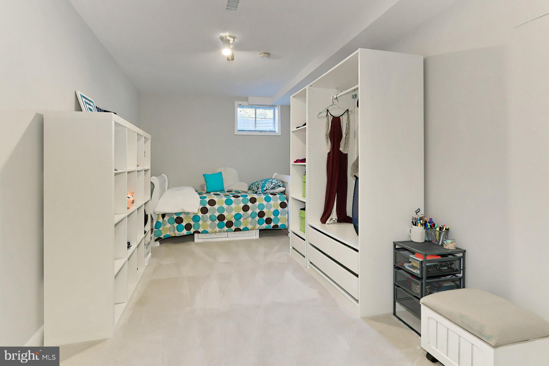 ASHBURN FARM - Residential