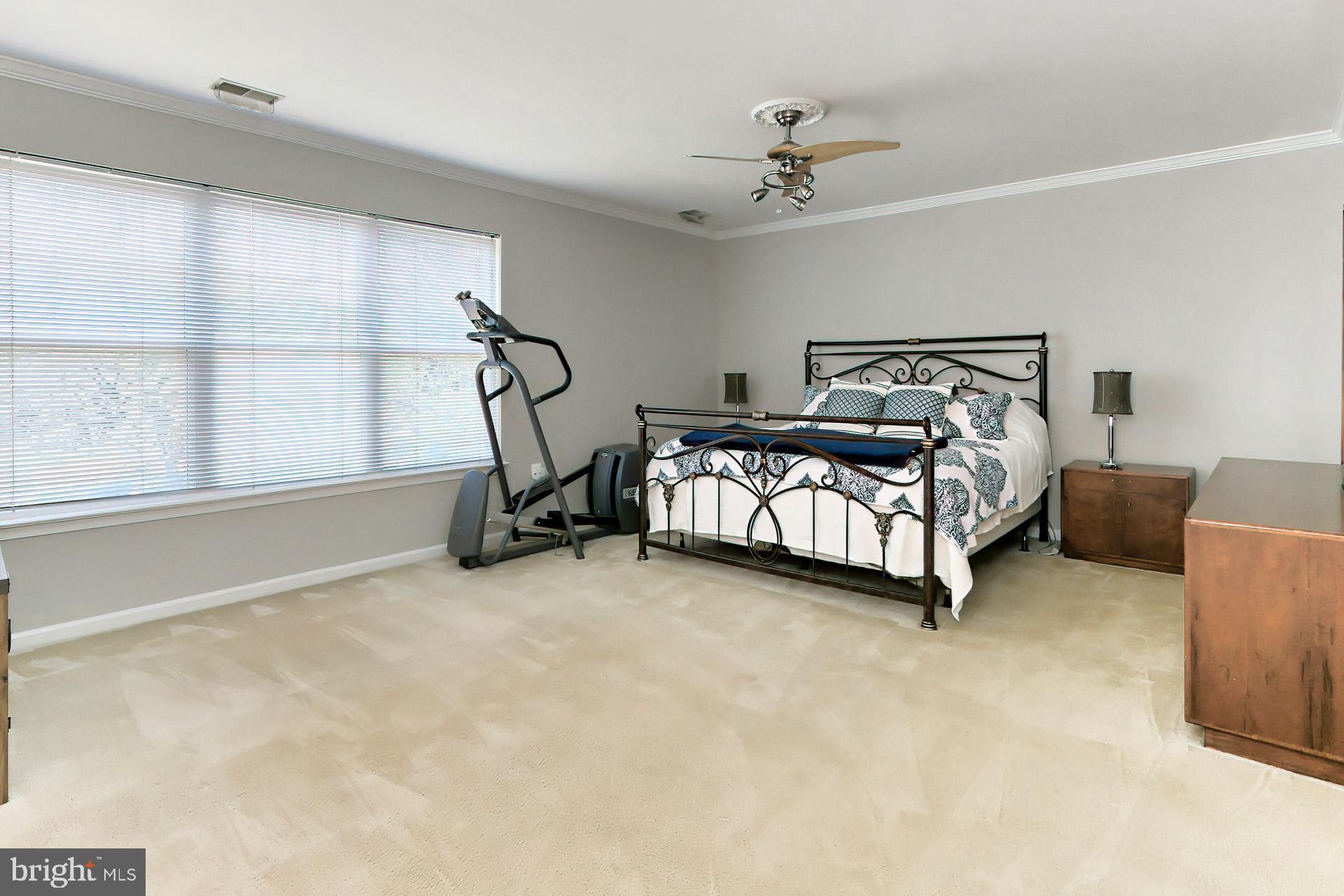 ASHBURN FARM - Residential