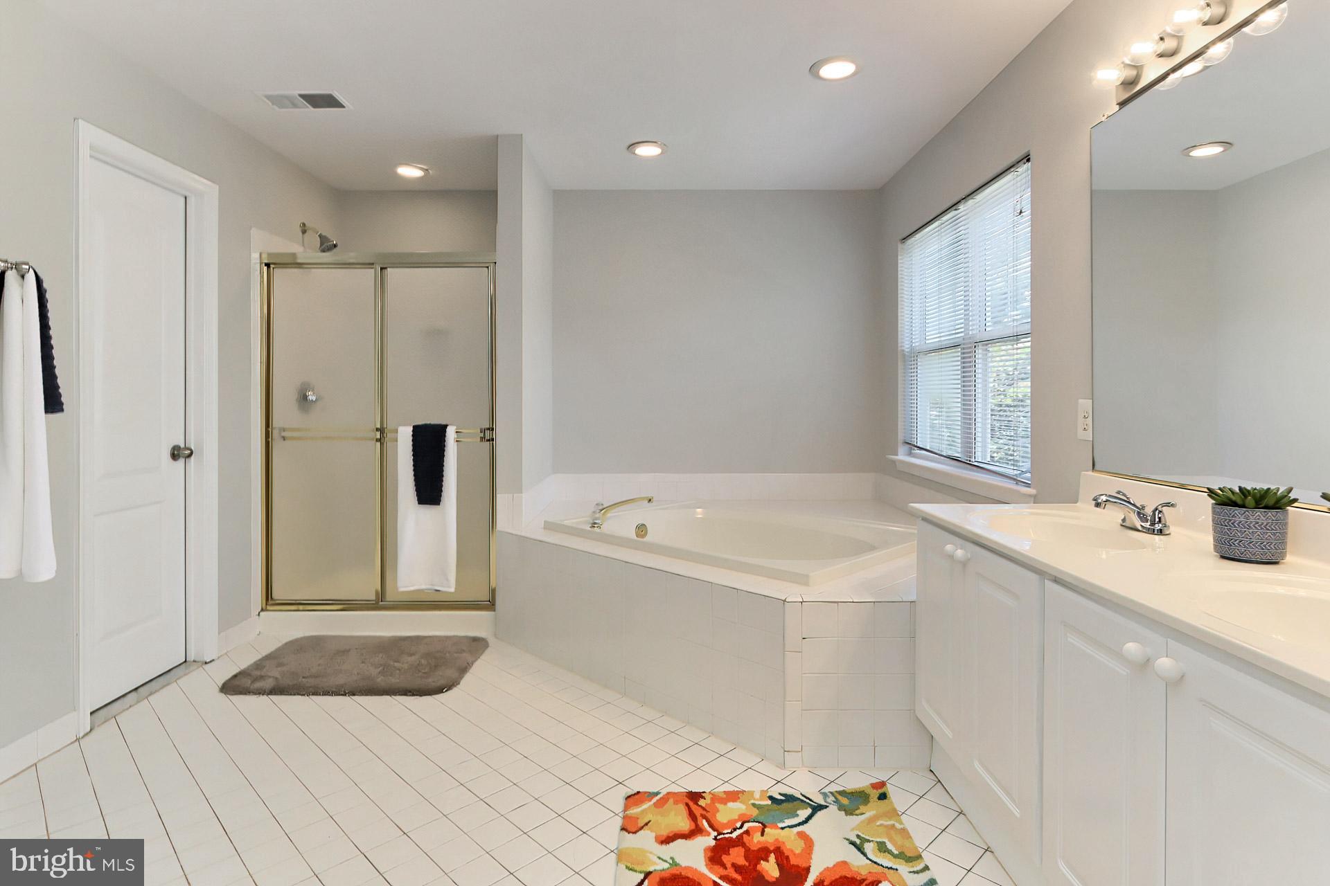 ASHBURN FARM - Residential