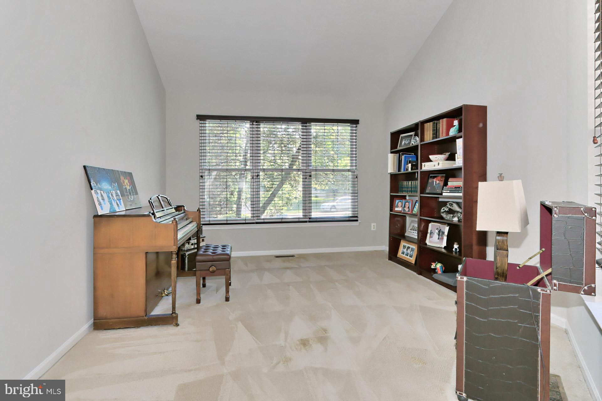 ASHBURN FARM - Residential