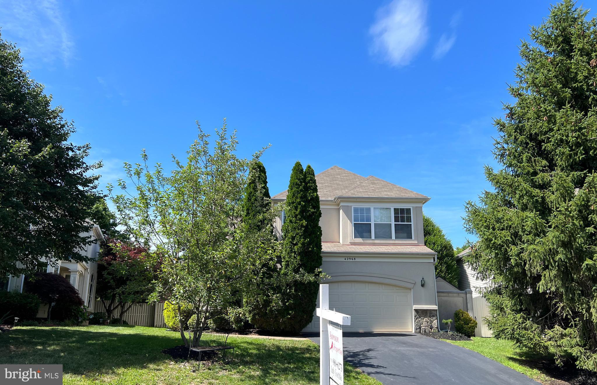 ASHBURN FARM - Residential
