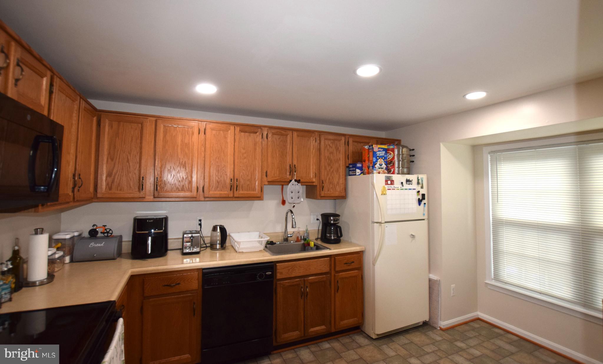 AMBERLEIGH - Residential Lease