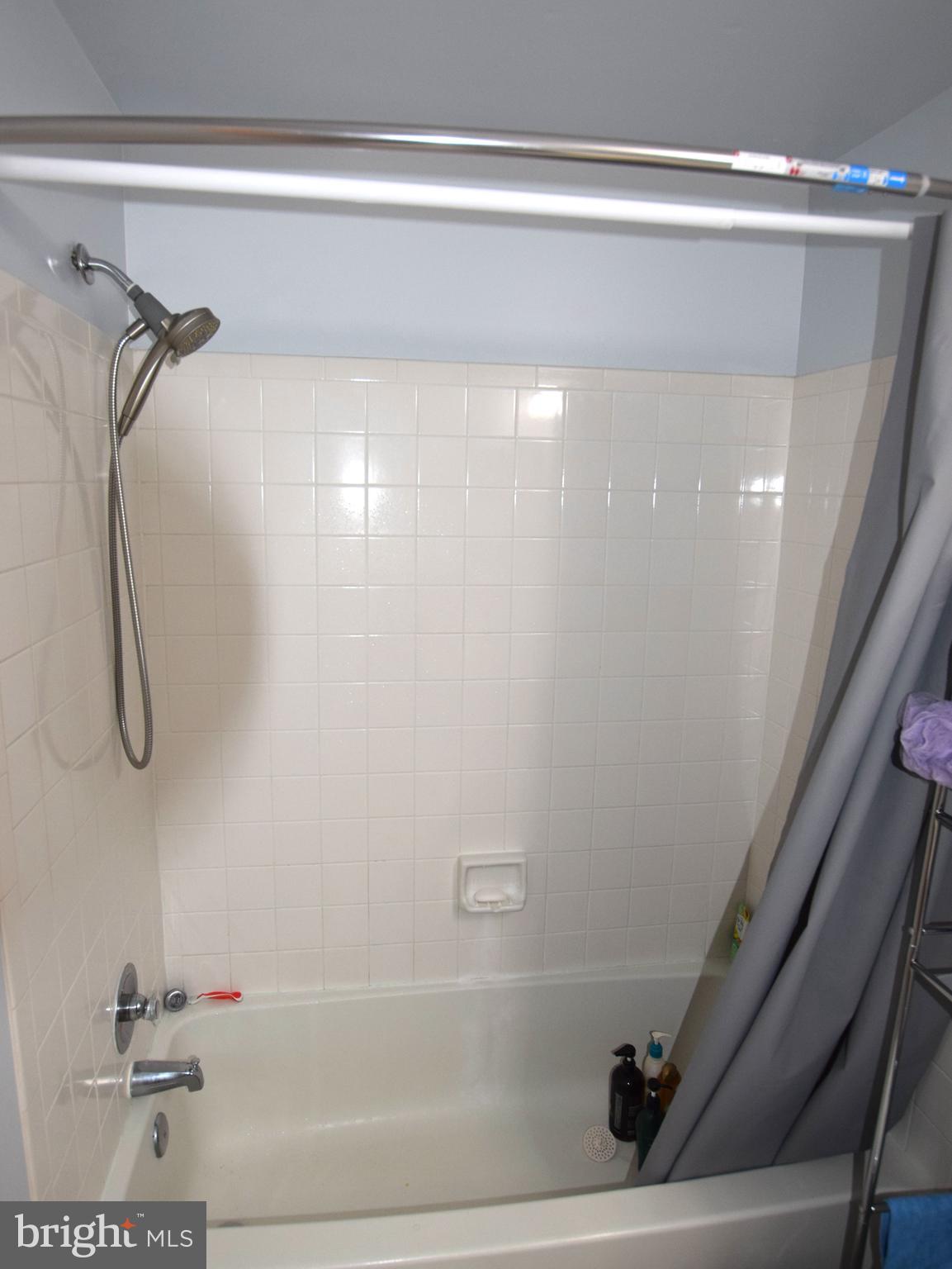 AMBERLEIGH - Residential Lease