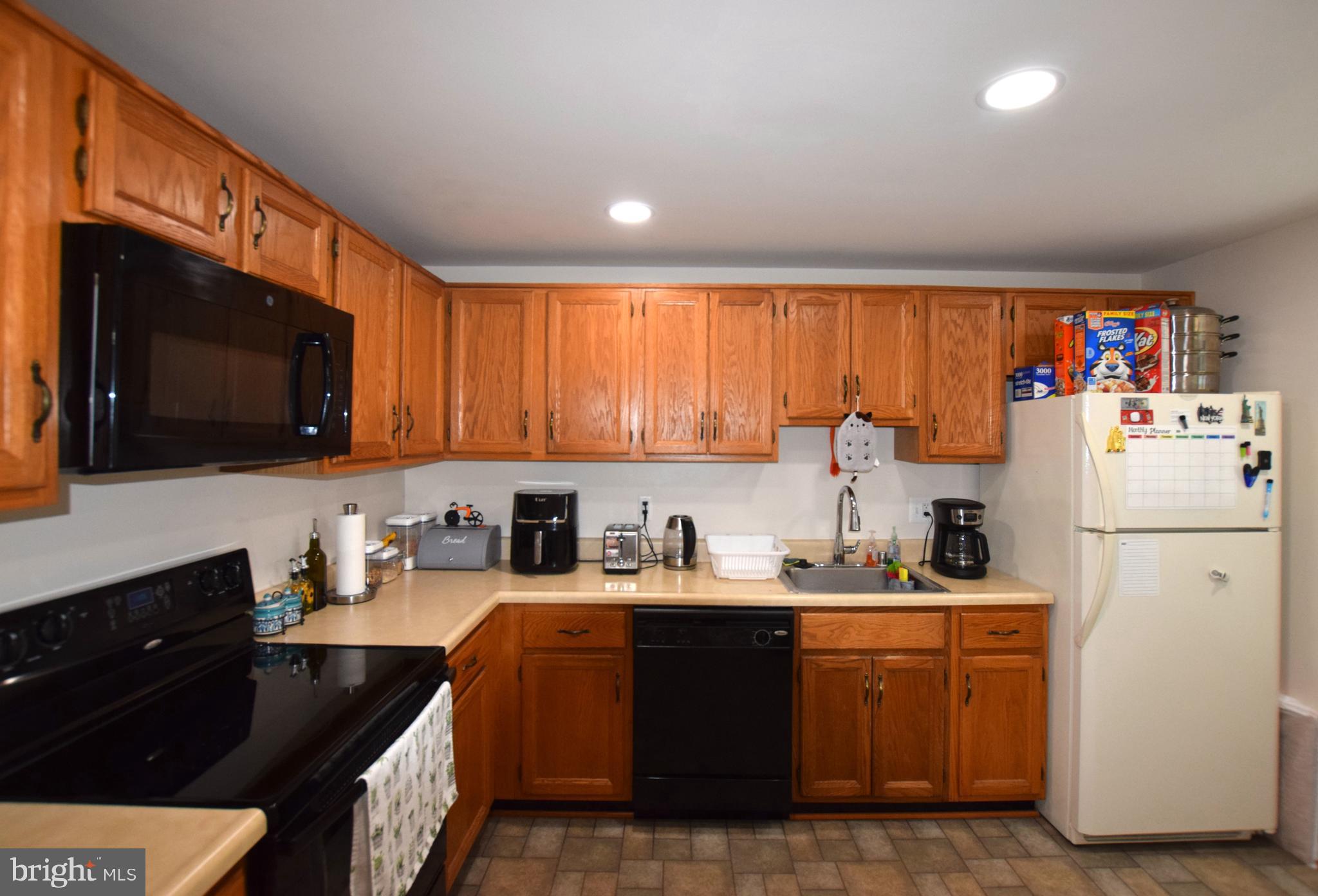 AMBERLEIGH - Residential Lease