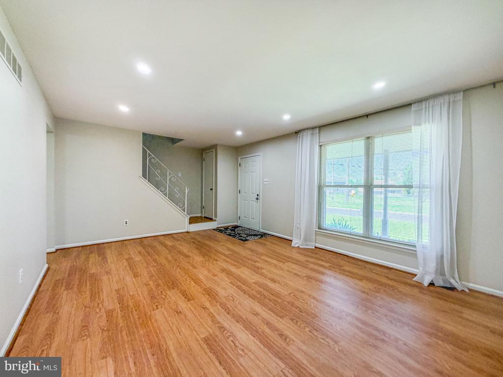 SILVER LAKE AT NEW - Residential