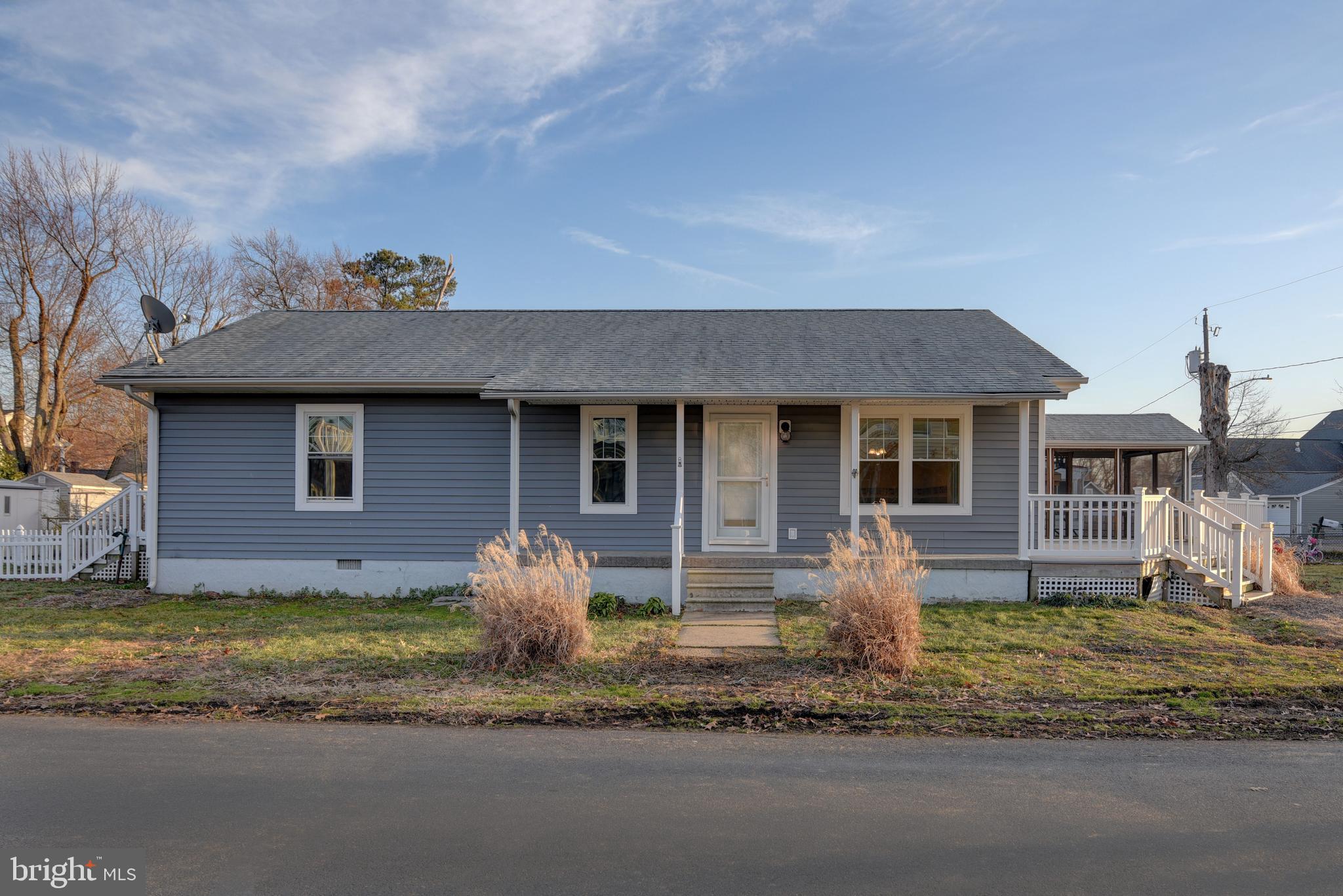 COLONIAL BEACH - Residential