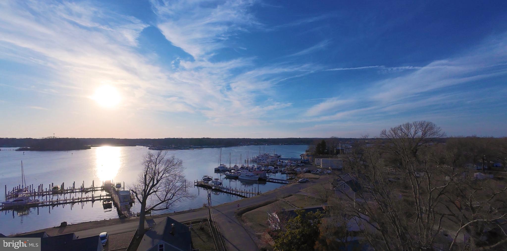 COLONIAL BEACH - Residential