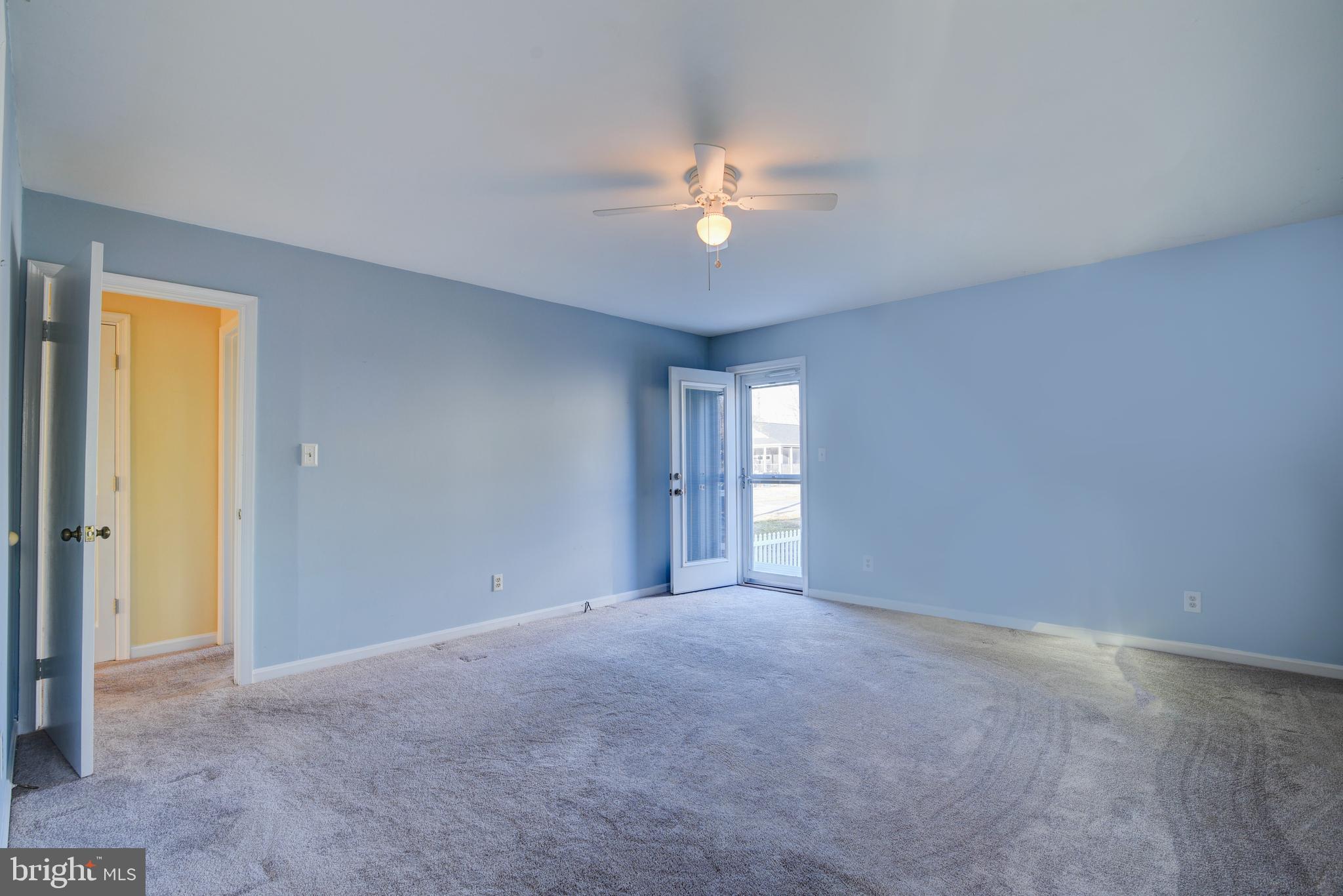 COLONIAL BEACH - Residential