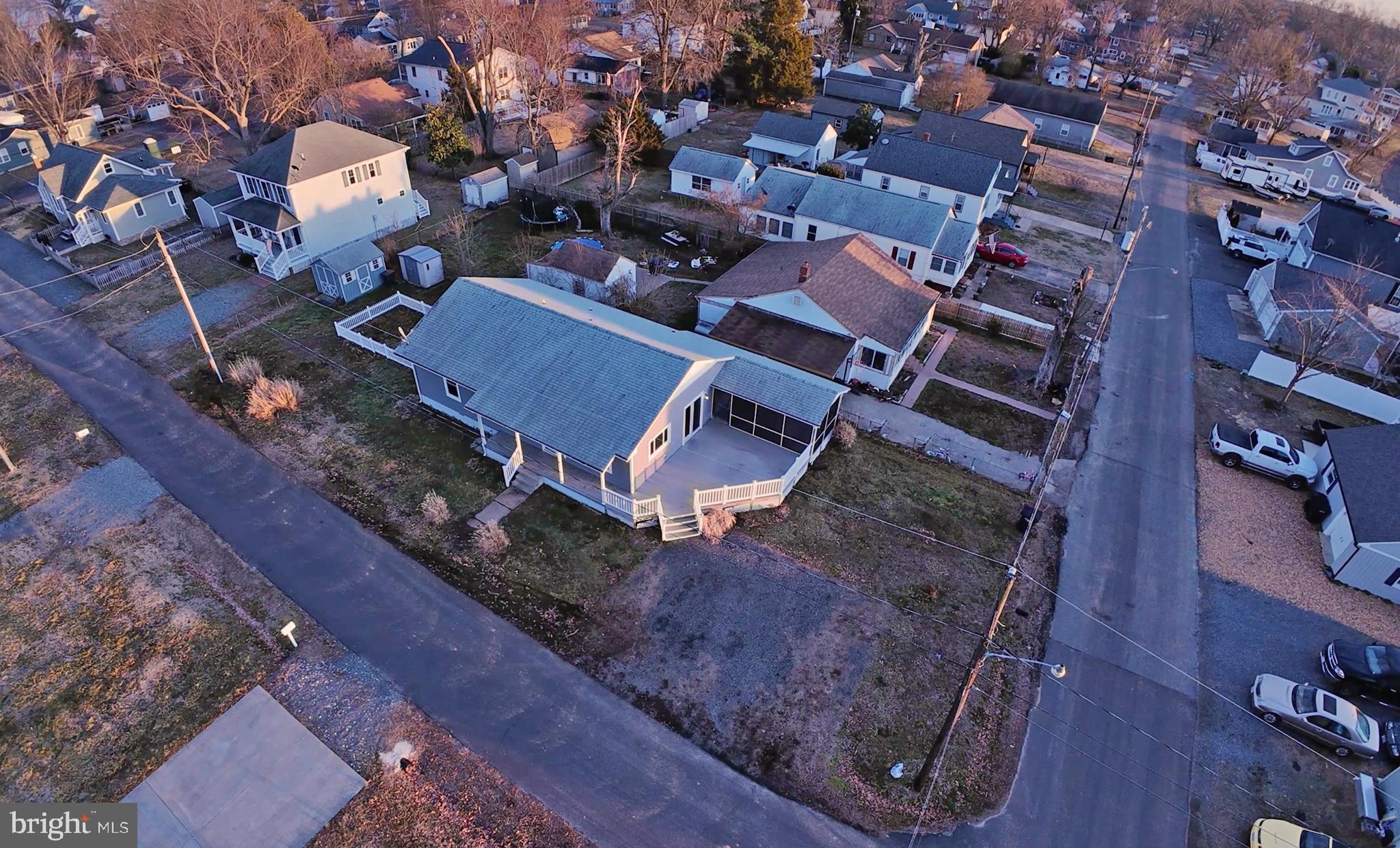 COLONIAL BEACH - Residential