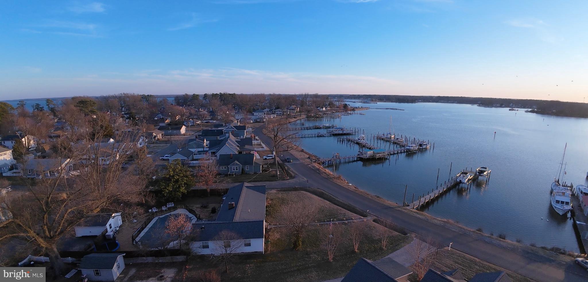 COLONIAL BEACH - Residential