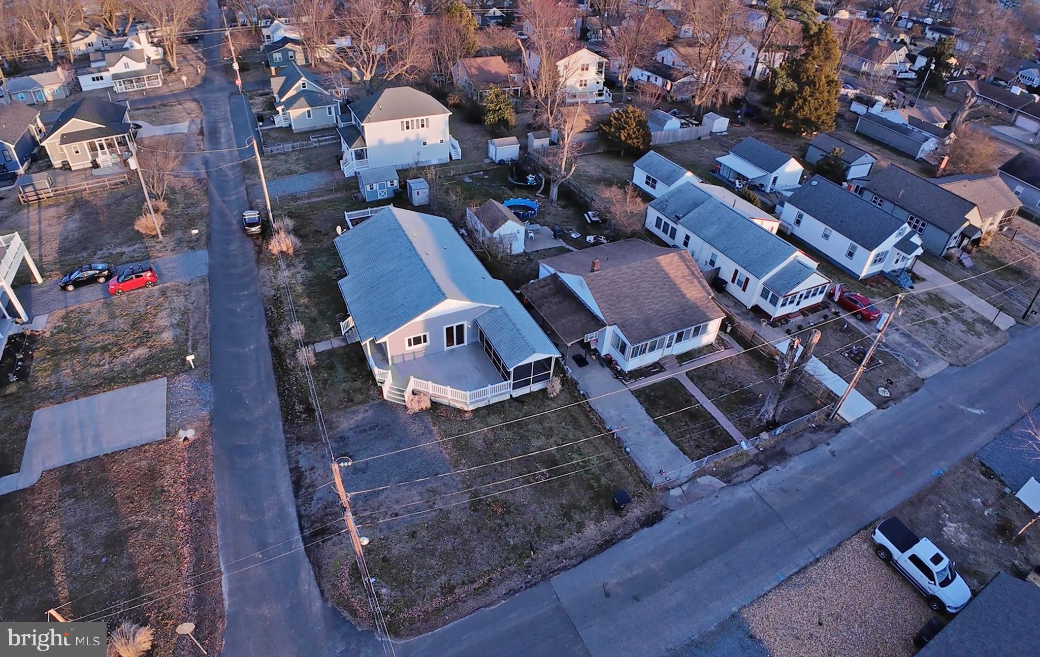 COLONIAL BEACH - Residential