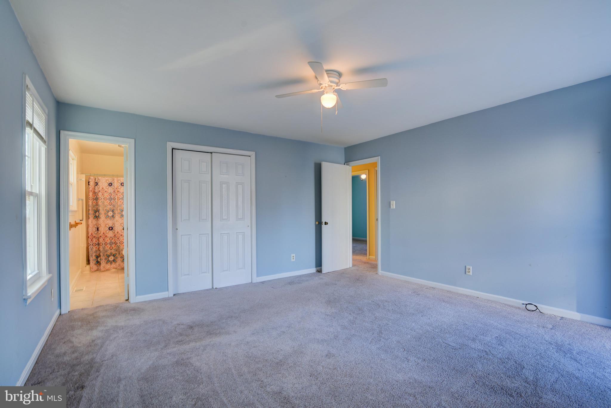 COLONIAL BEACH - Residential