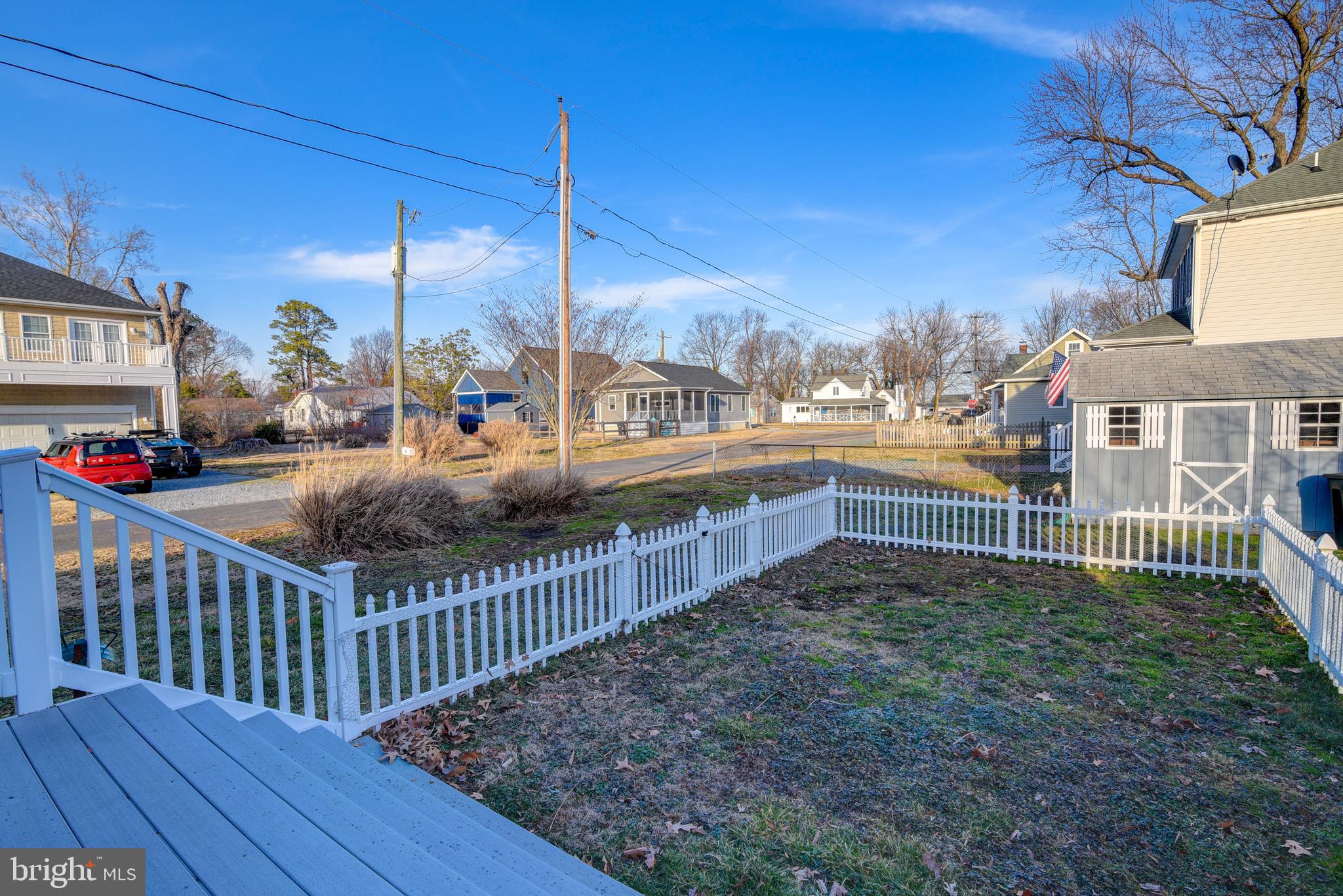 COLONIAL BEACH - Residential