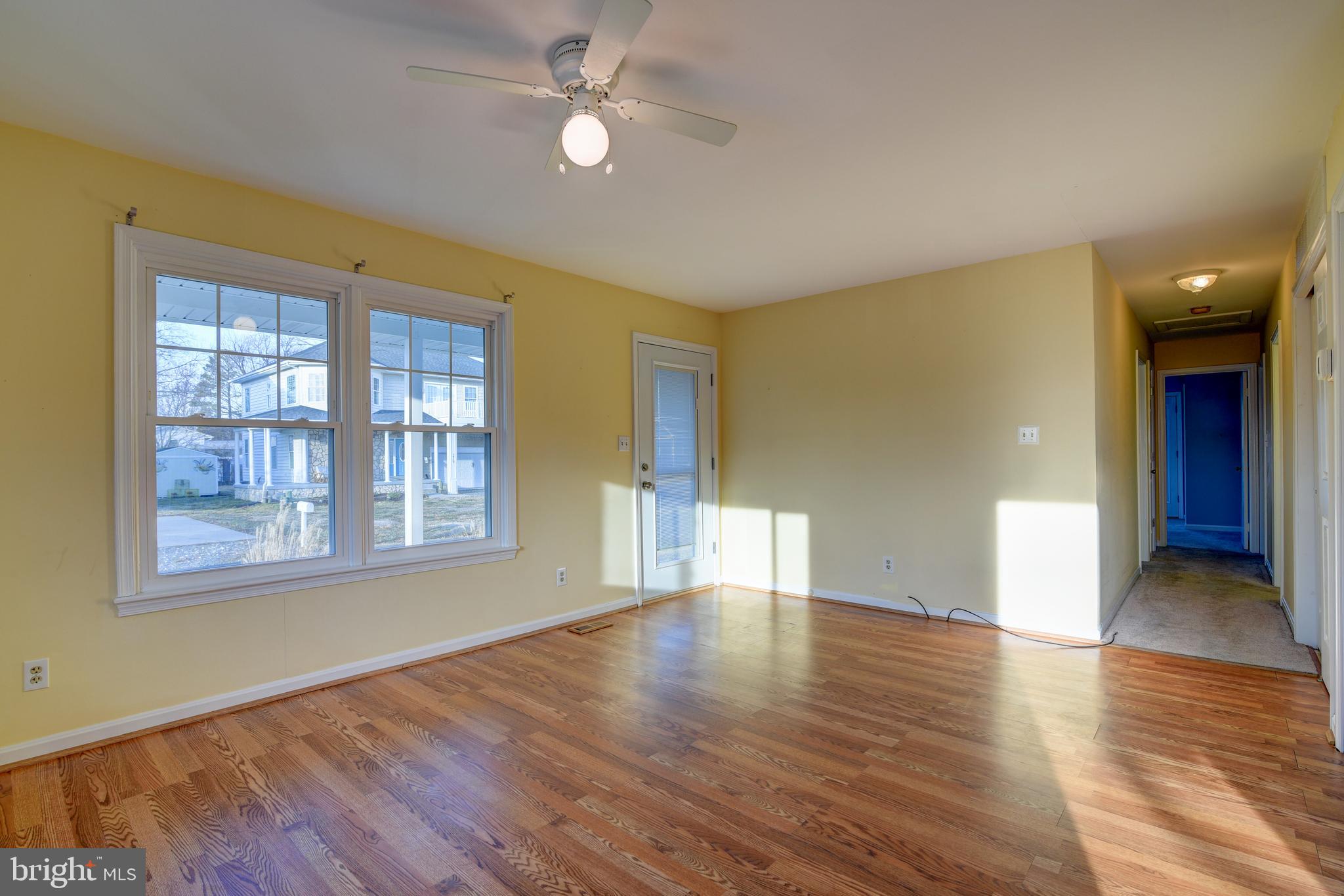 COLONIAL BEACH - Residential