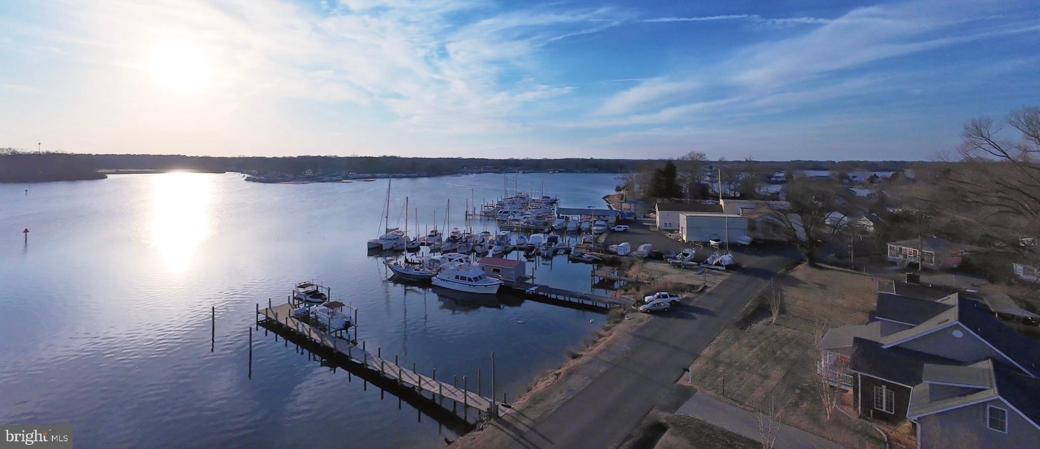 COLONIAL BEACH - Residential