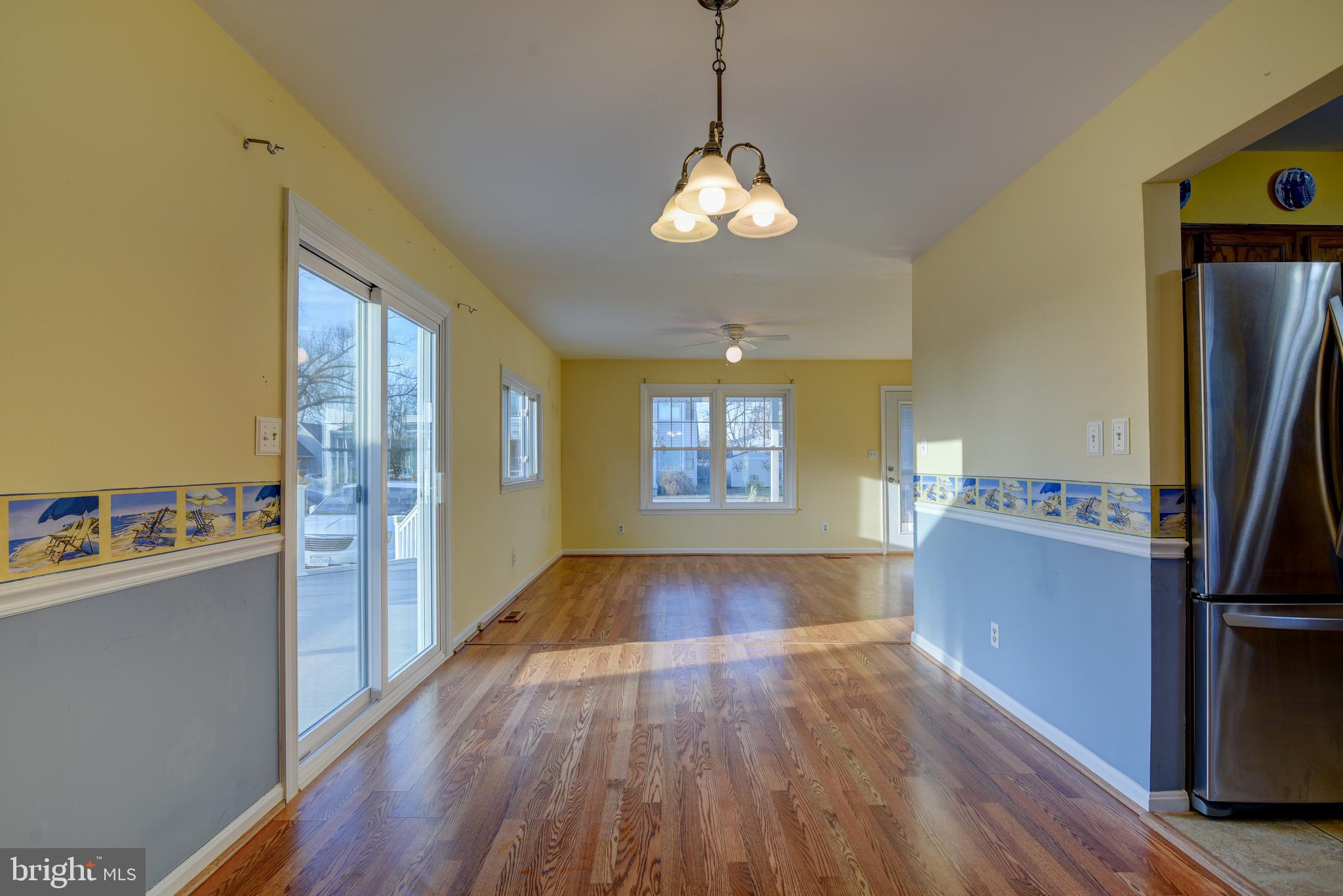 COLONIAL BEACH - Residential