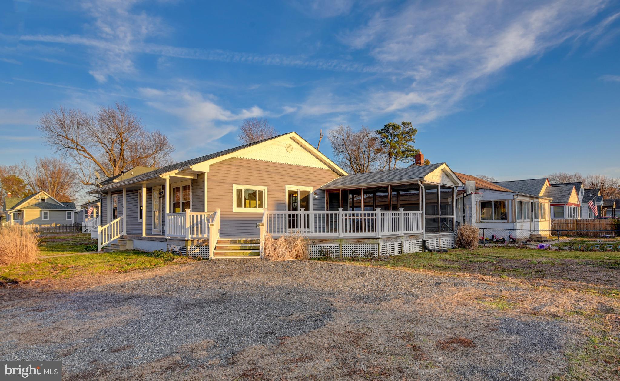 COLONIAL BEACH - Residential