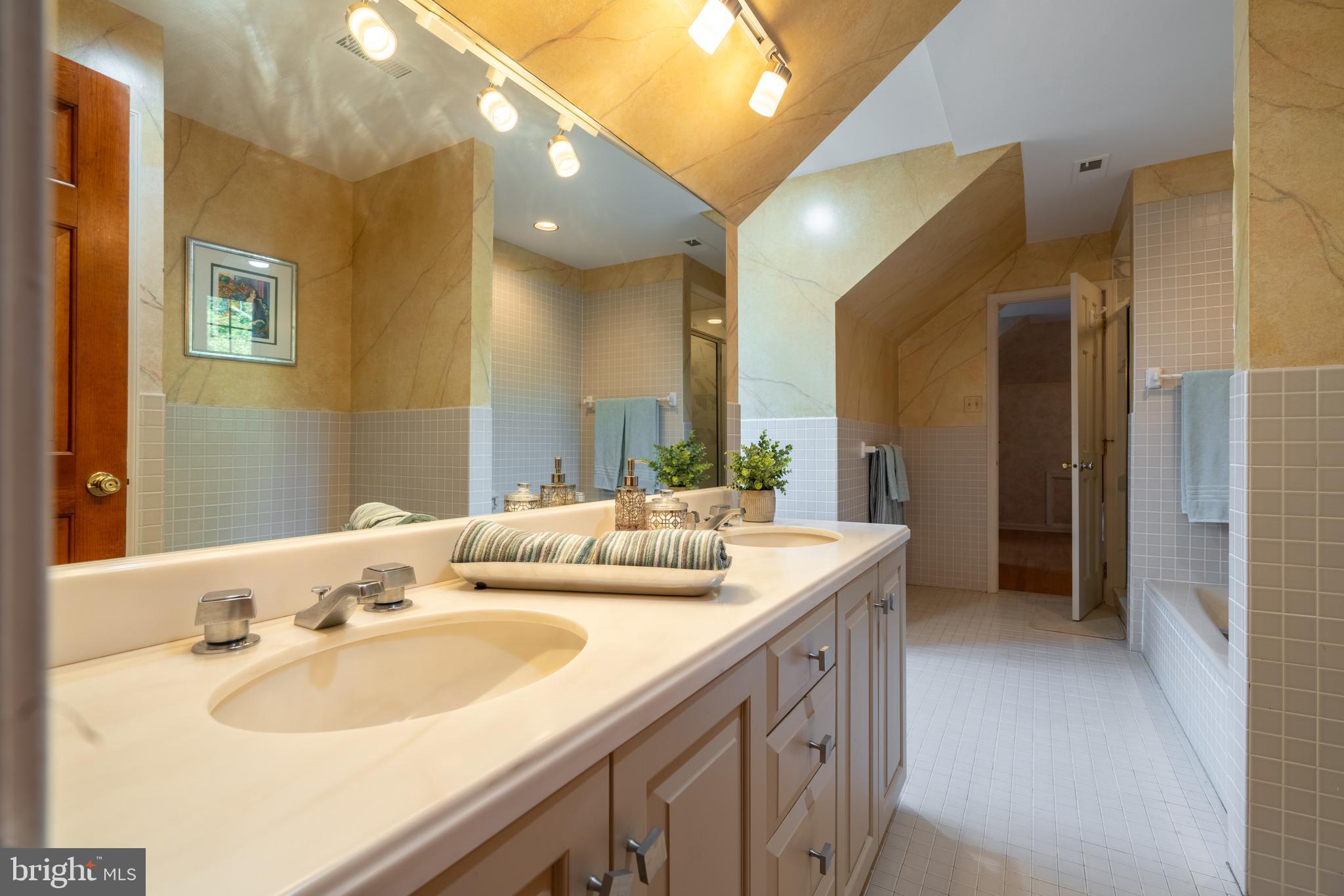 GWYNEDD VALLEY - Residential