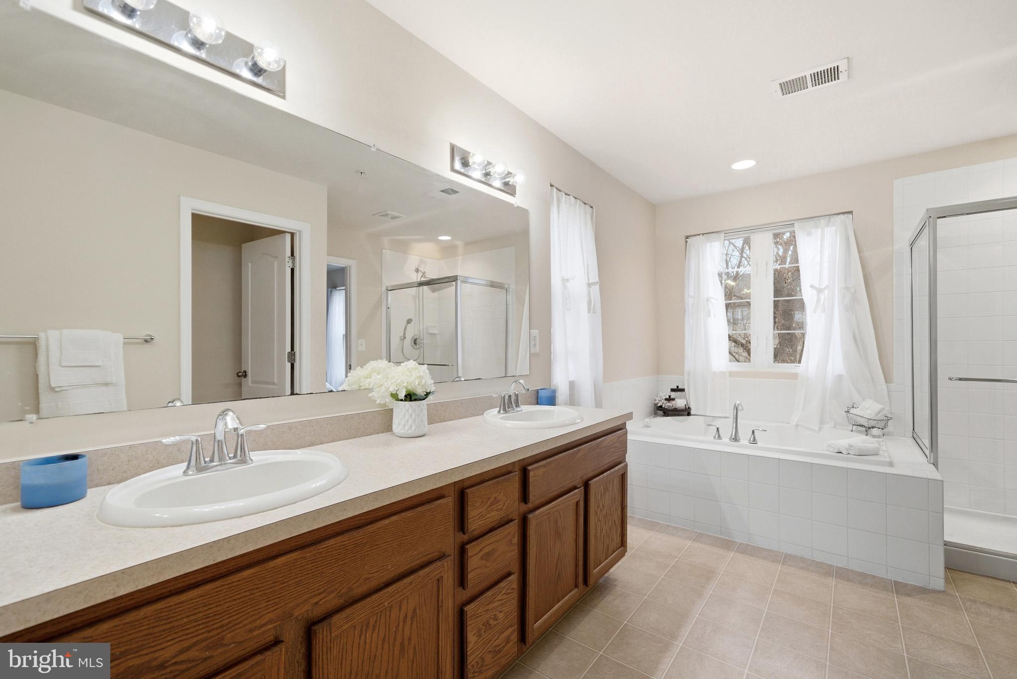 RIVERWATCH - Residential