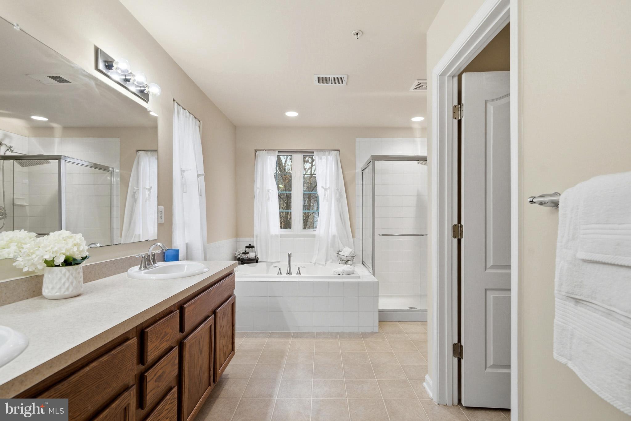 RIVERWATCH - Residential