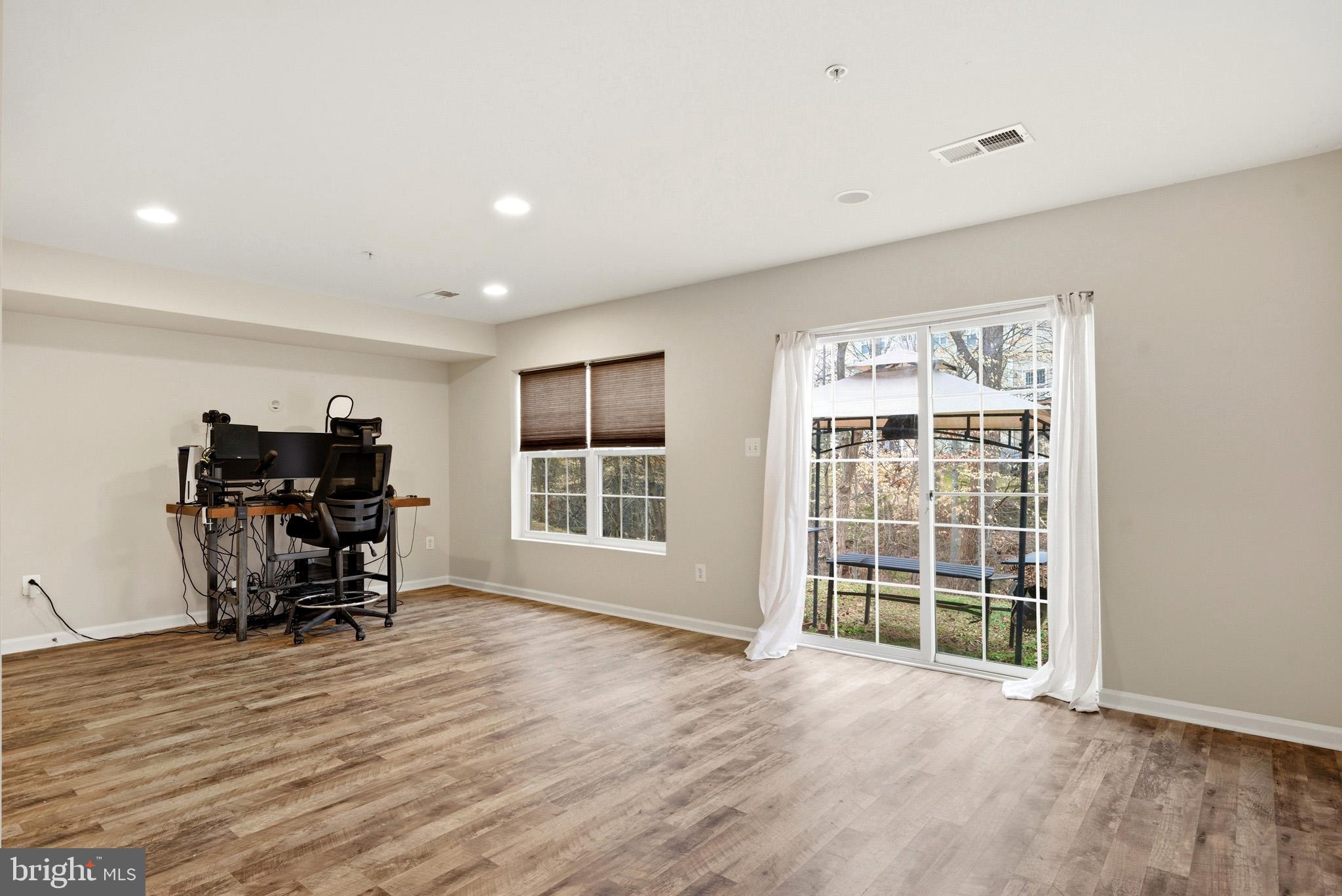 RIVERWATCH - Residential