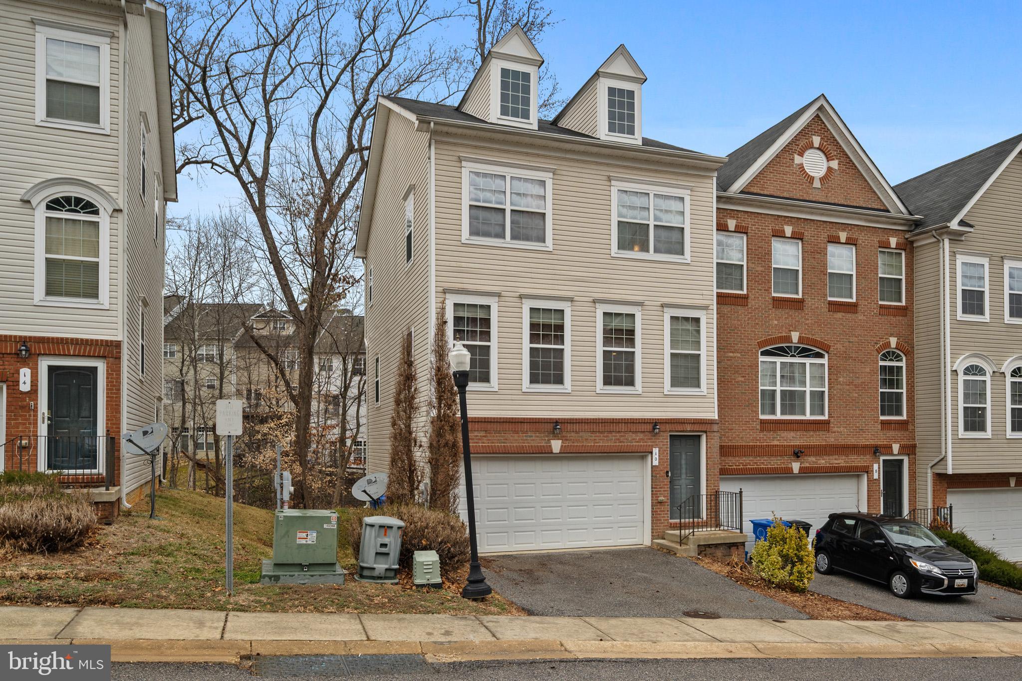 RIVERWATCH - Residential