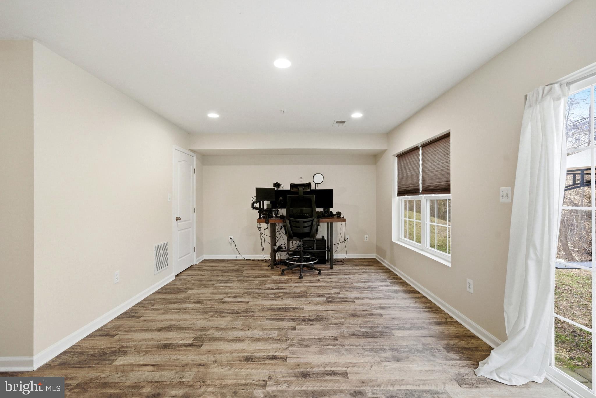 RIVERWATCH - Residential