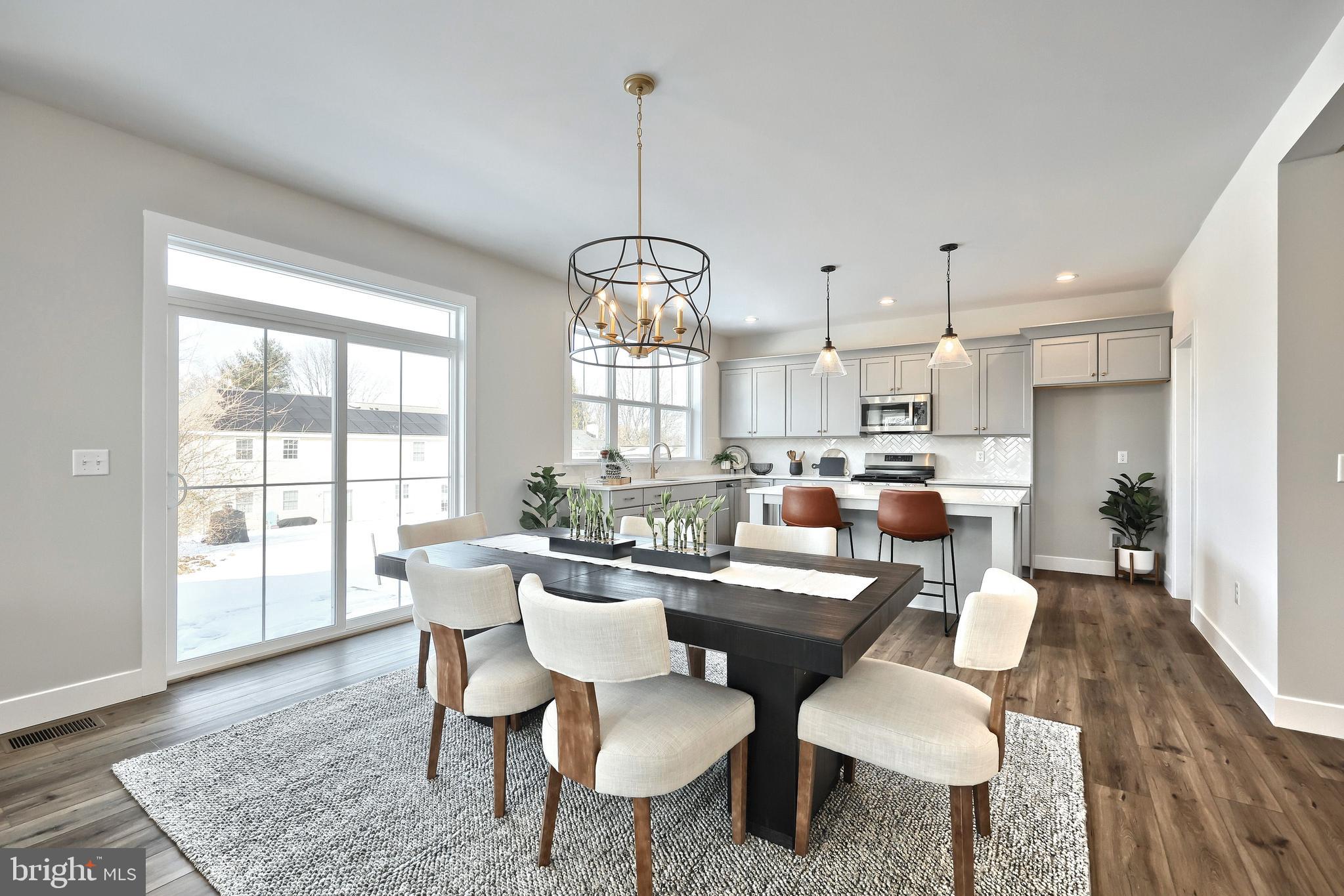 WALTON HILL - Residential