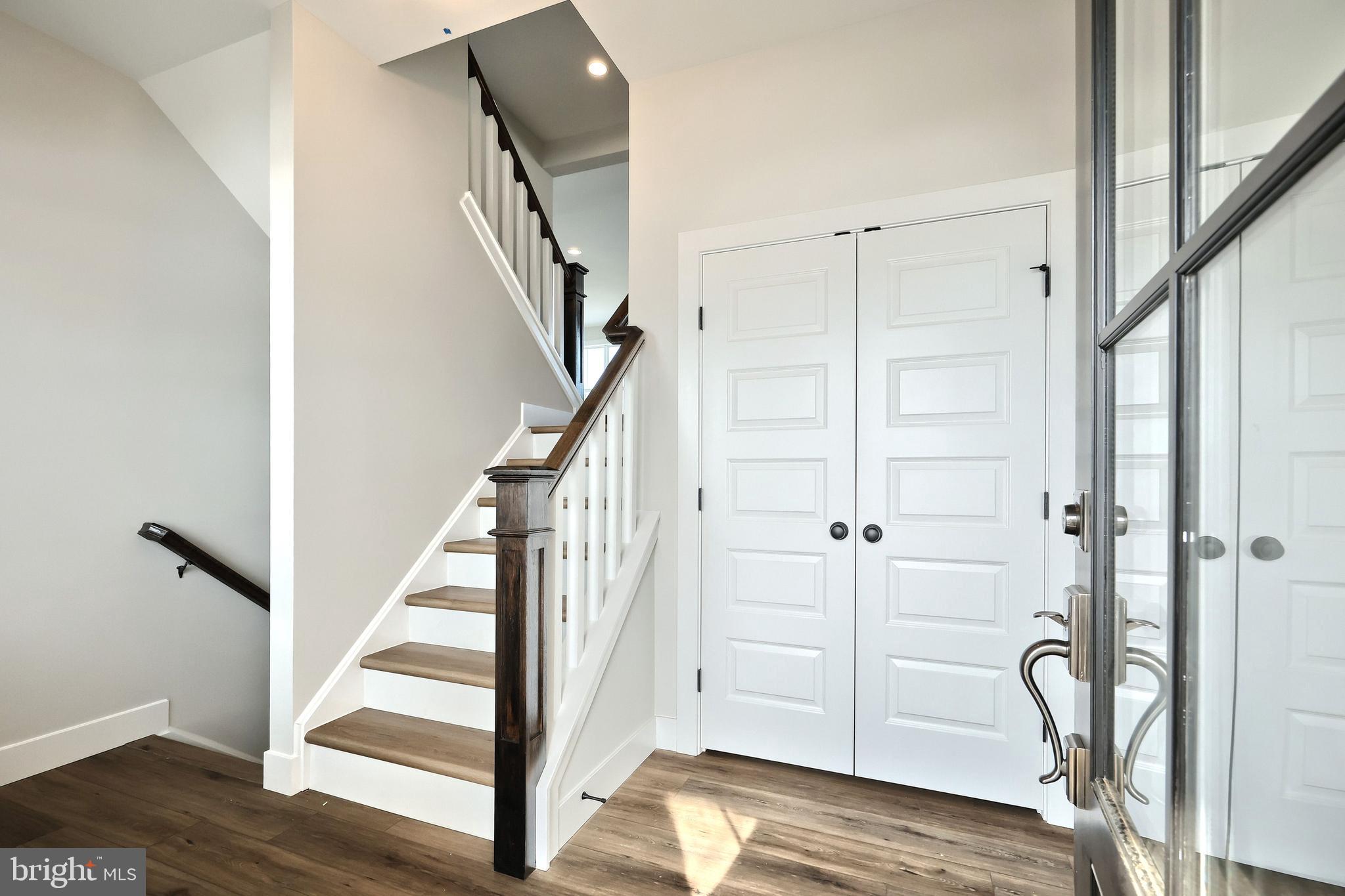 WALTON HILL - Residential