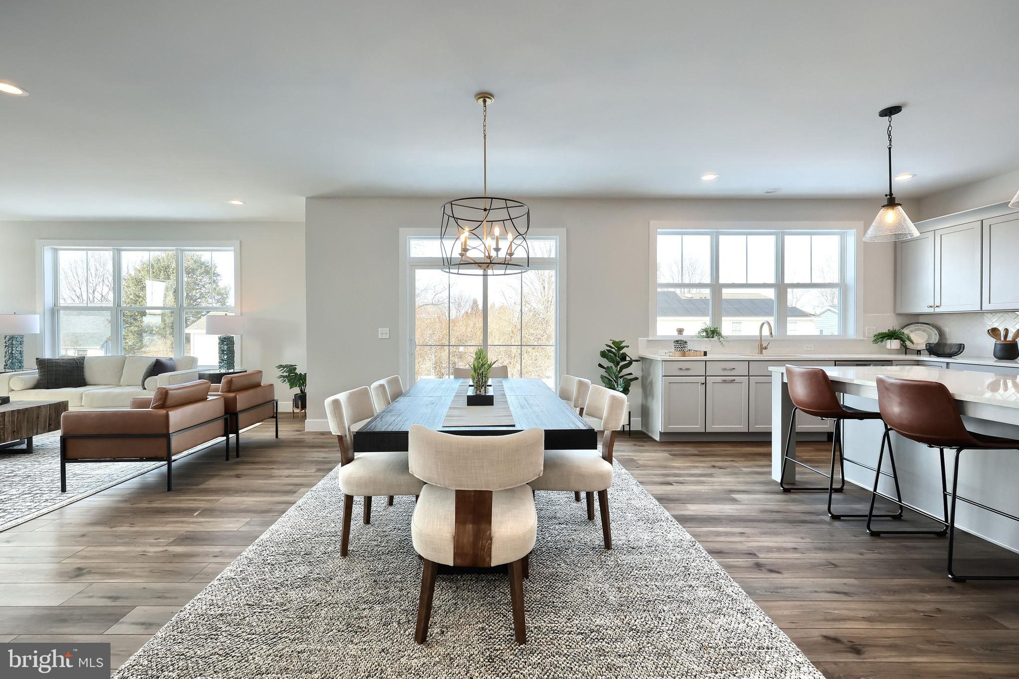 WALTON HILL - Residential