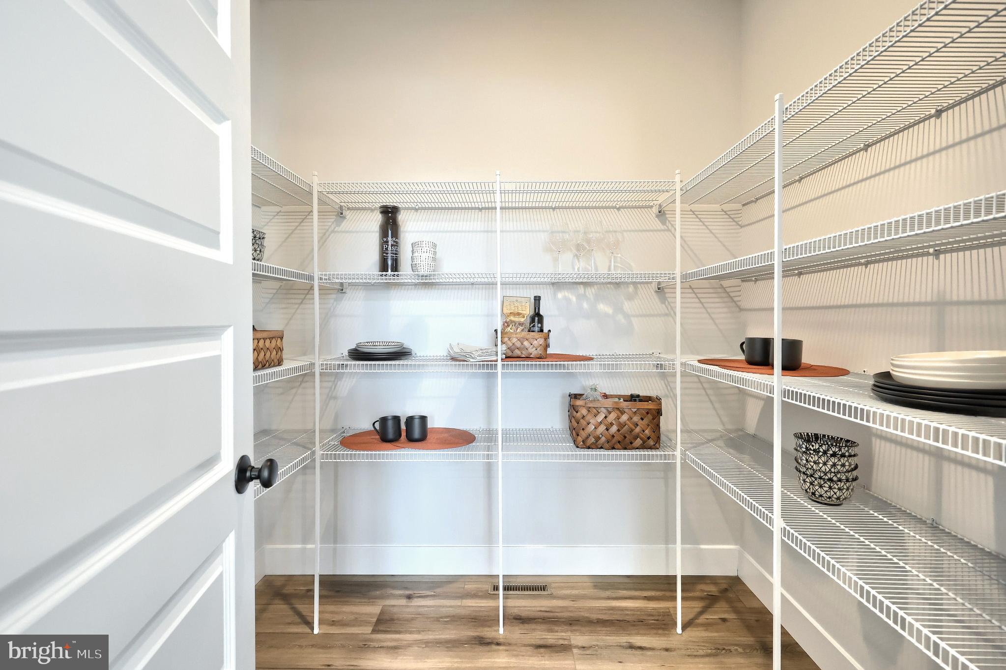 WALTON HILL - Residential