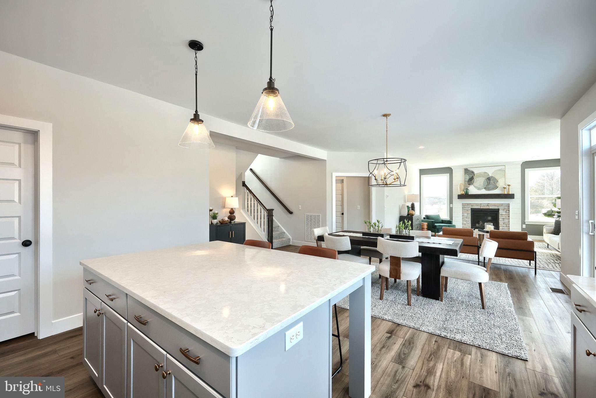 WALTON HILL - Residential