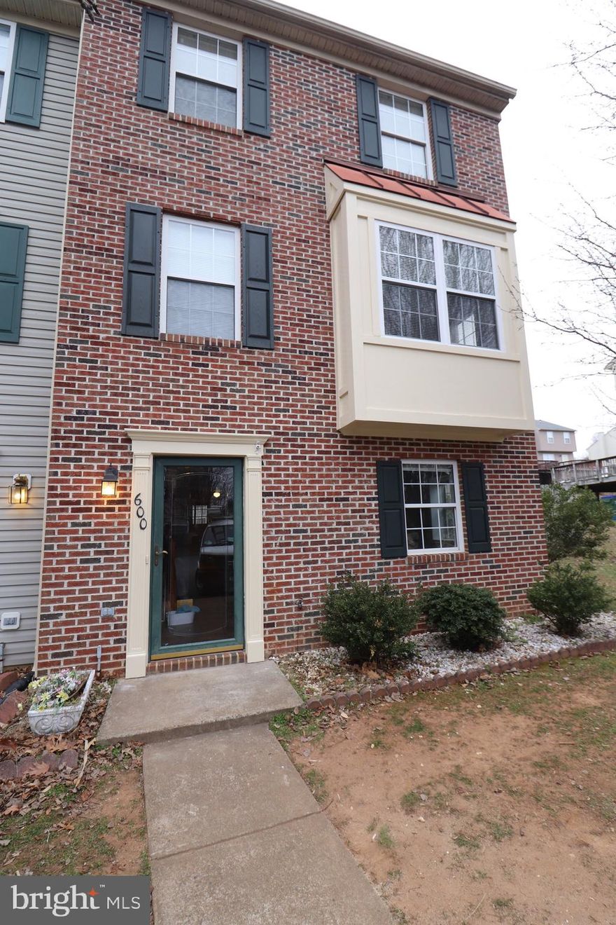 End unit! Beautiful renovated three level townhome ready for immediate occupancy?  New paint,  screened in porch, fenced yard! Two full bedrooms and full bath on upper level with bedroom, full bath, and rec room on lower level.  Open floor plan with tons of natural light. "Good credit required 640+. No defaults or judgements in last 12 months income. Income at least 3x rent.  Pets are case by case depending on size and breed. Call or email today to schedule your showing!