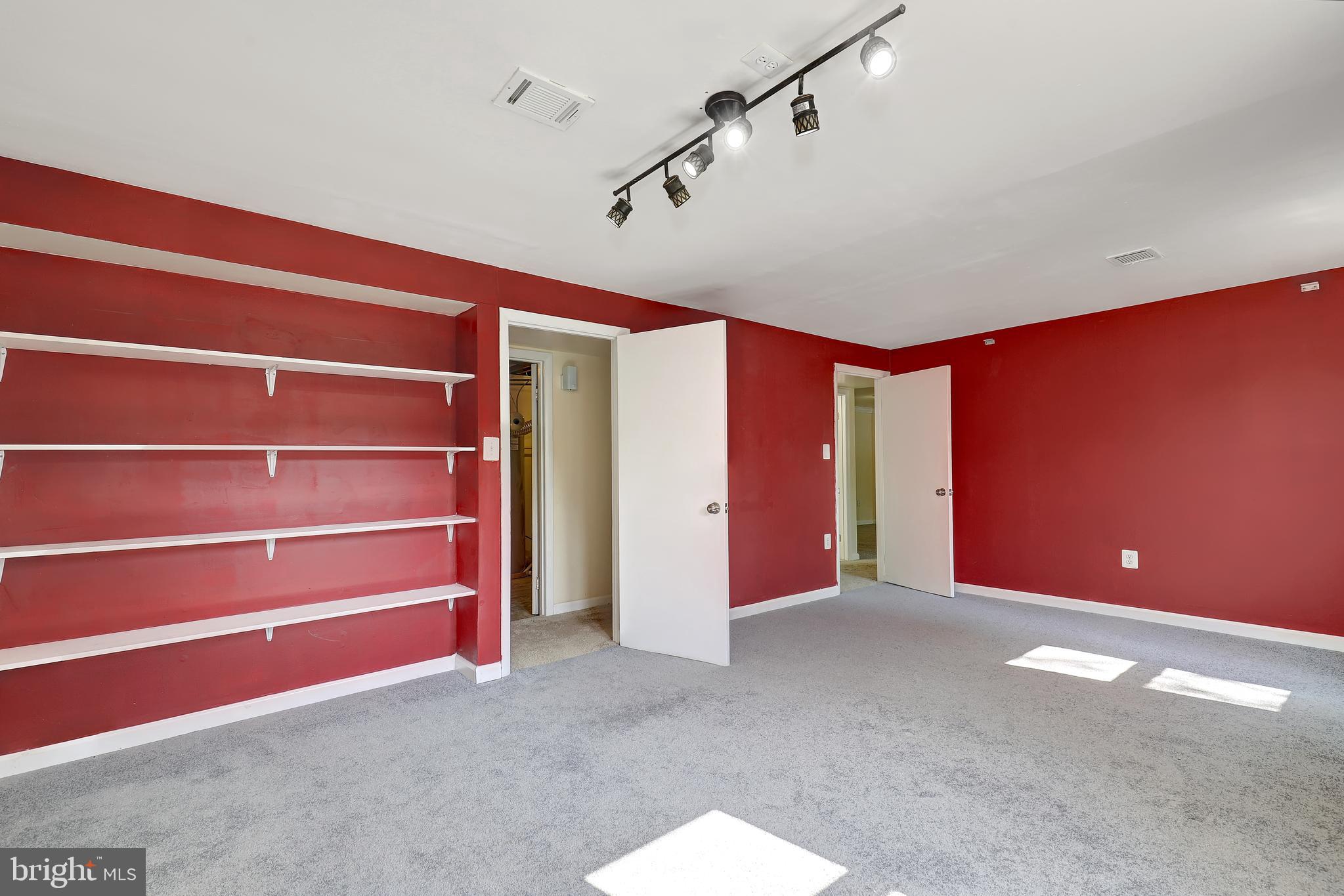 DALE CITY - Residential Lease