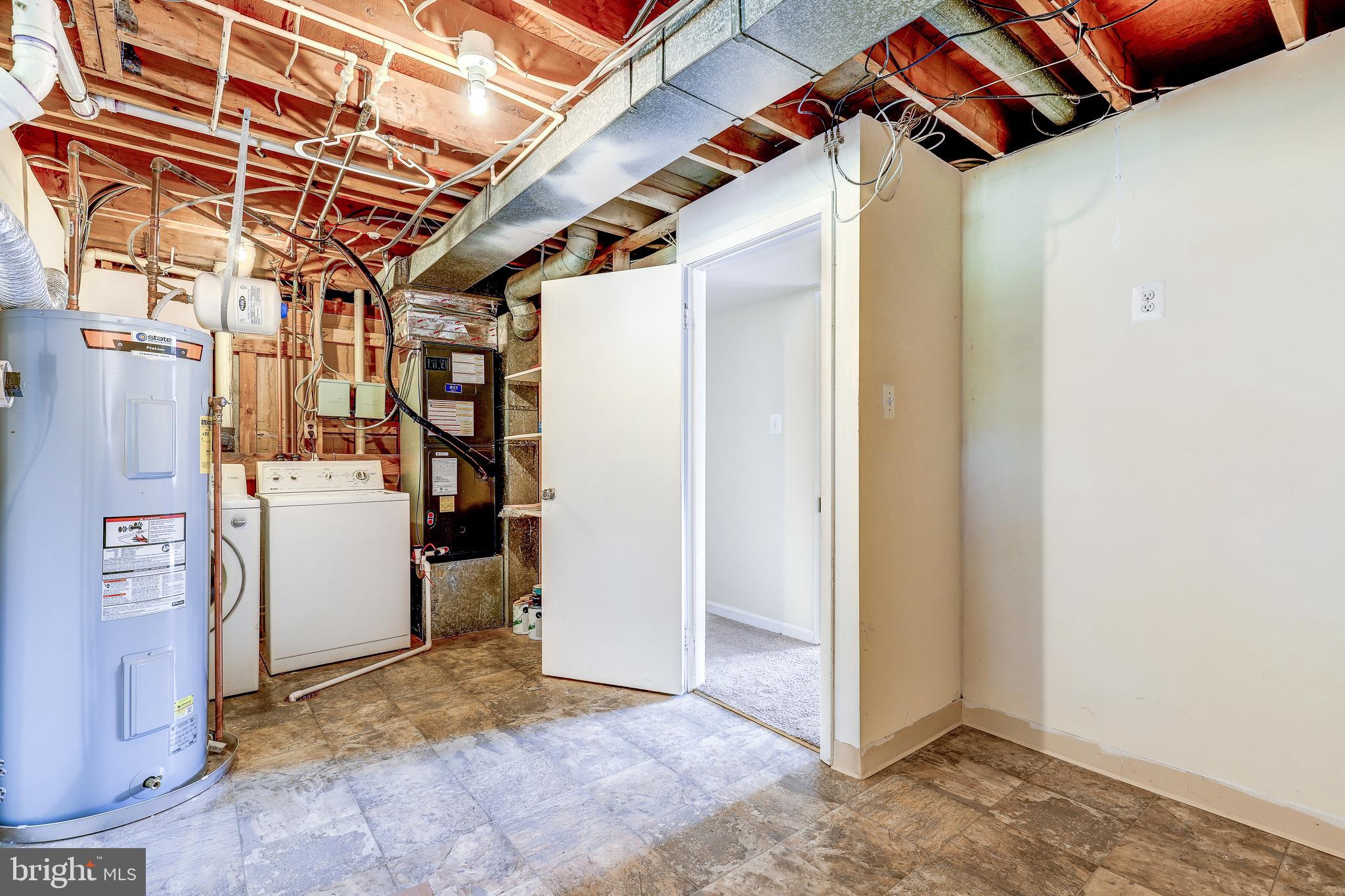 DALE CITY - Residential Lease