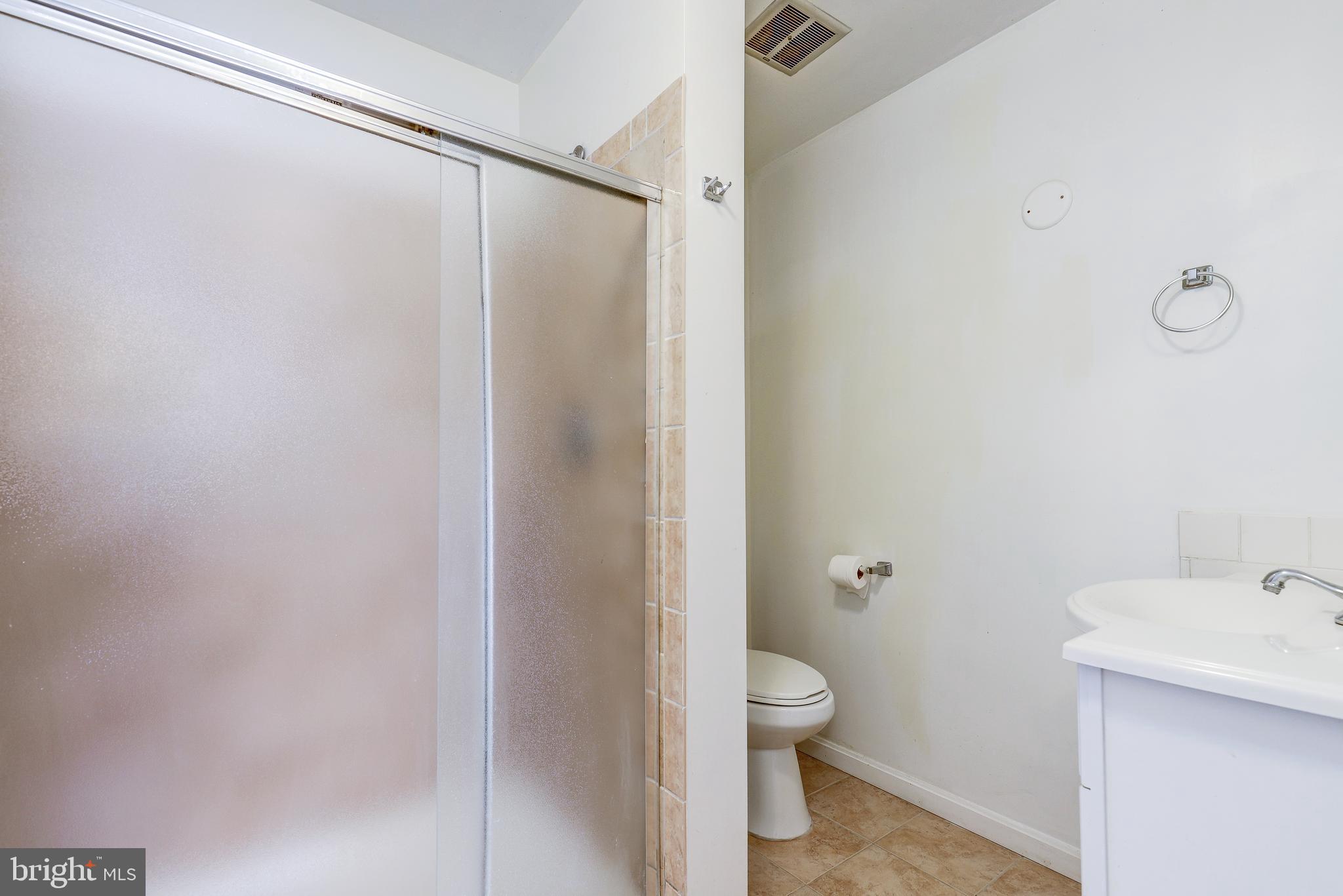 DALE CITY - Residential Lease