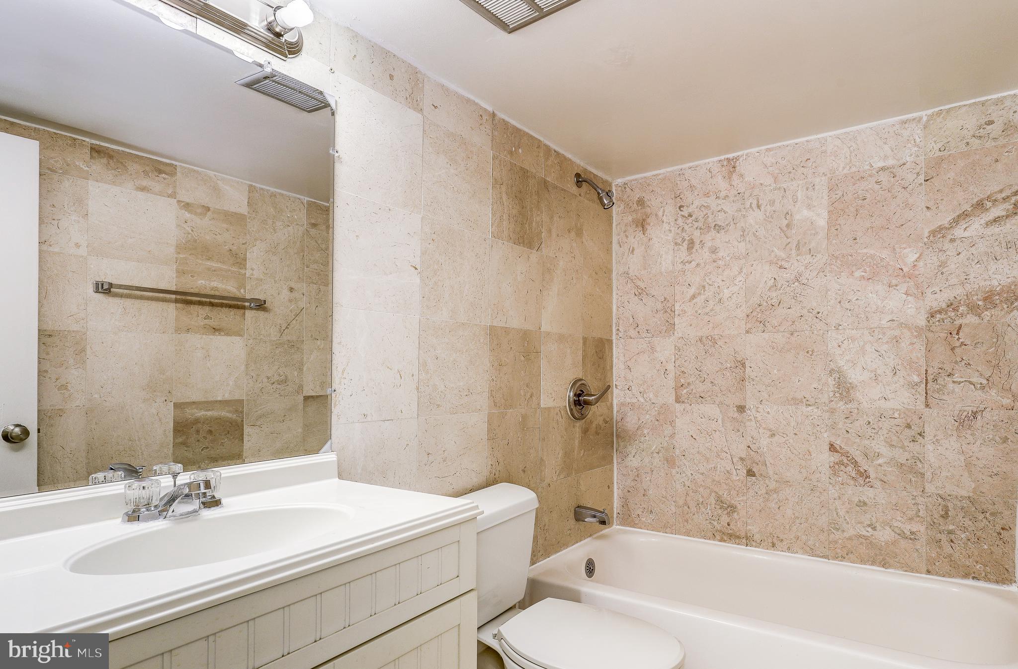 DALE CITY - Residential Lease