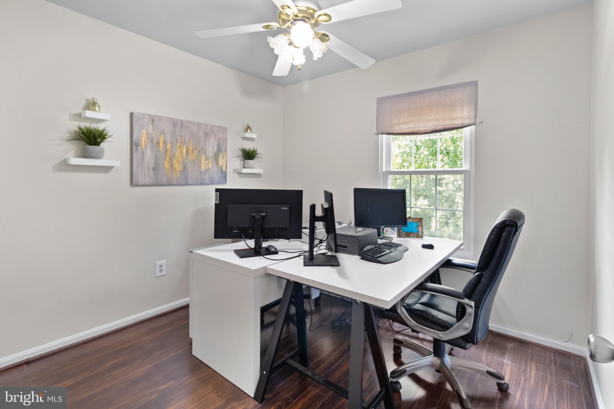 PRINCETON SQUARE - Residential