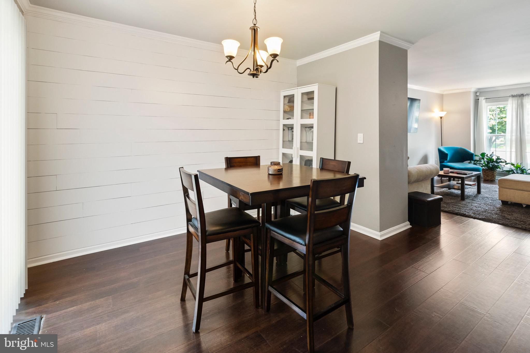 PRINCETON SQUARE - Residential