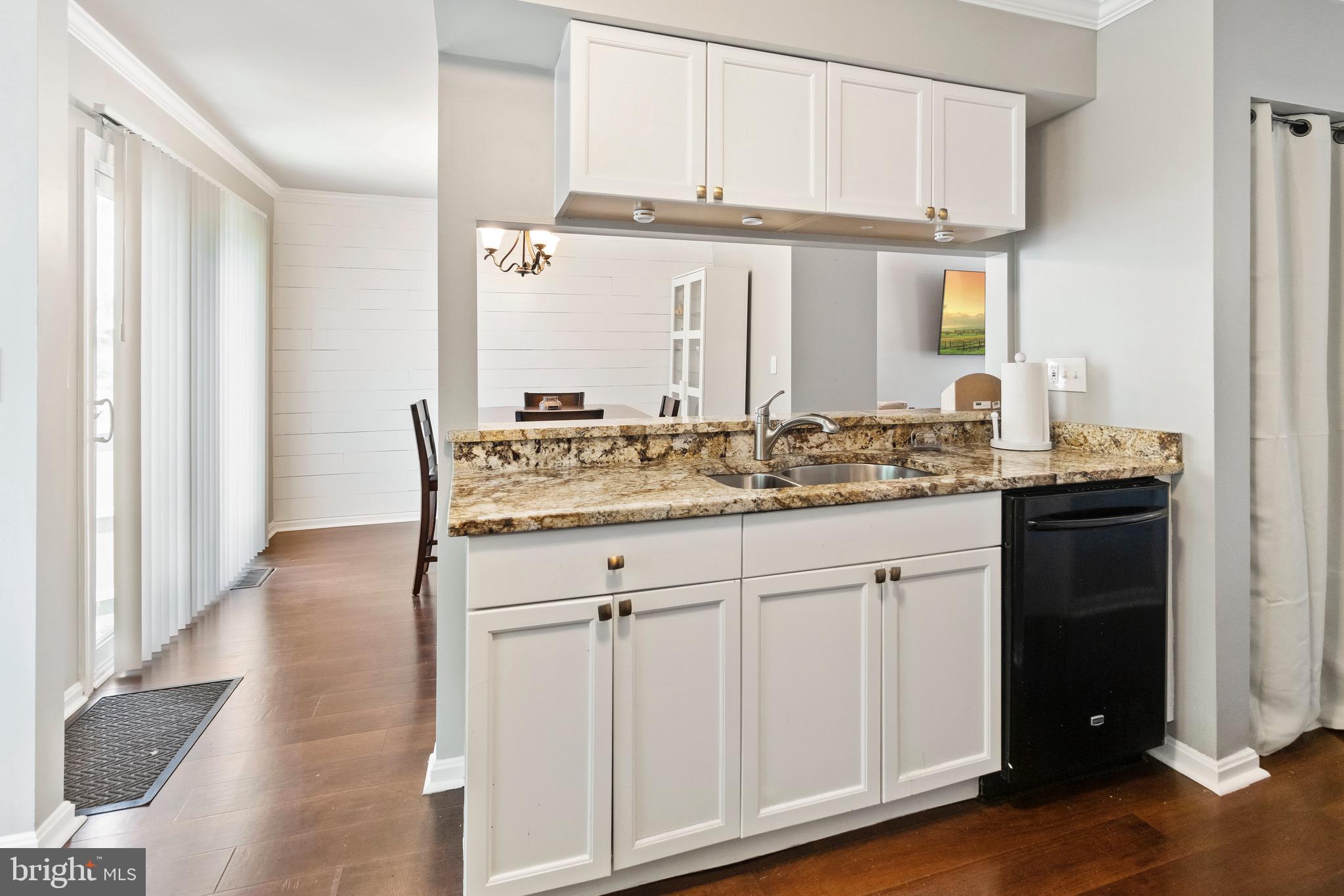 PRINCETON SQUARE - Residential