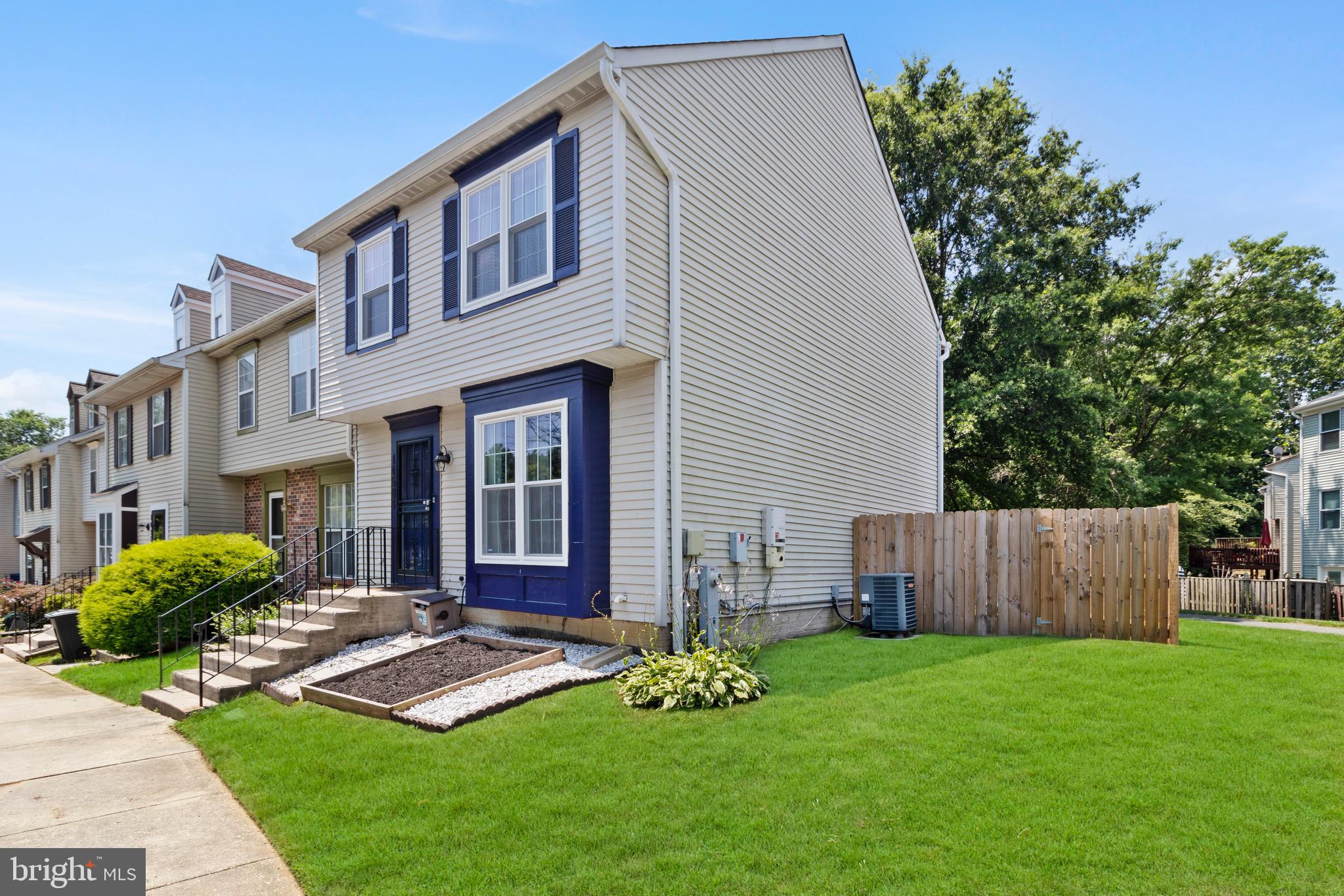 PRINCETON SQUARE - Residential