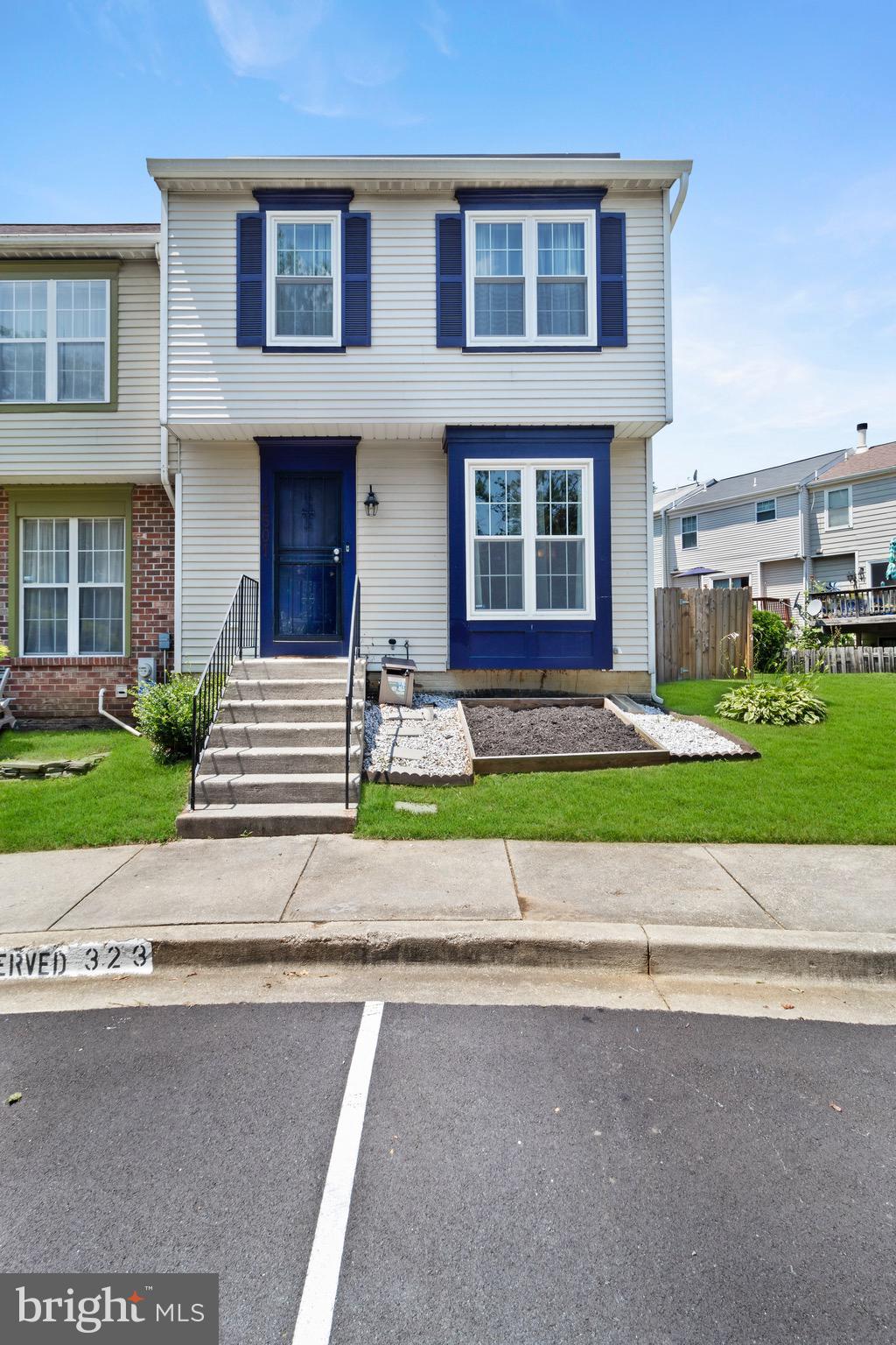 PRINCETON SQUARE - Residential