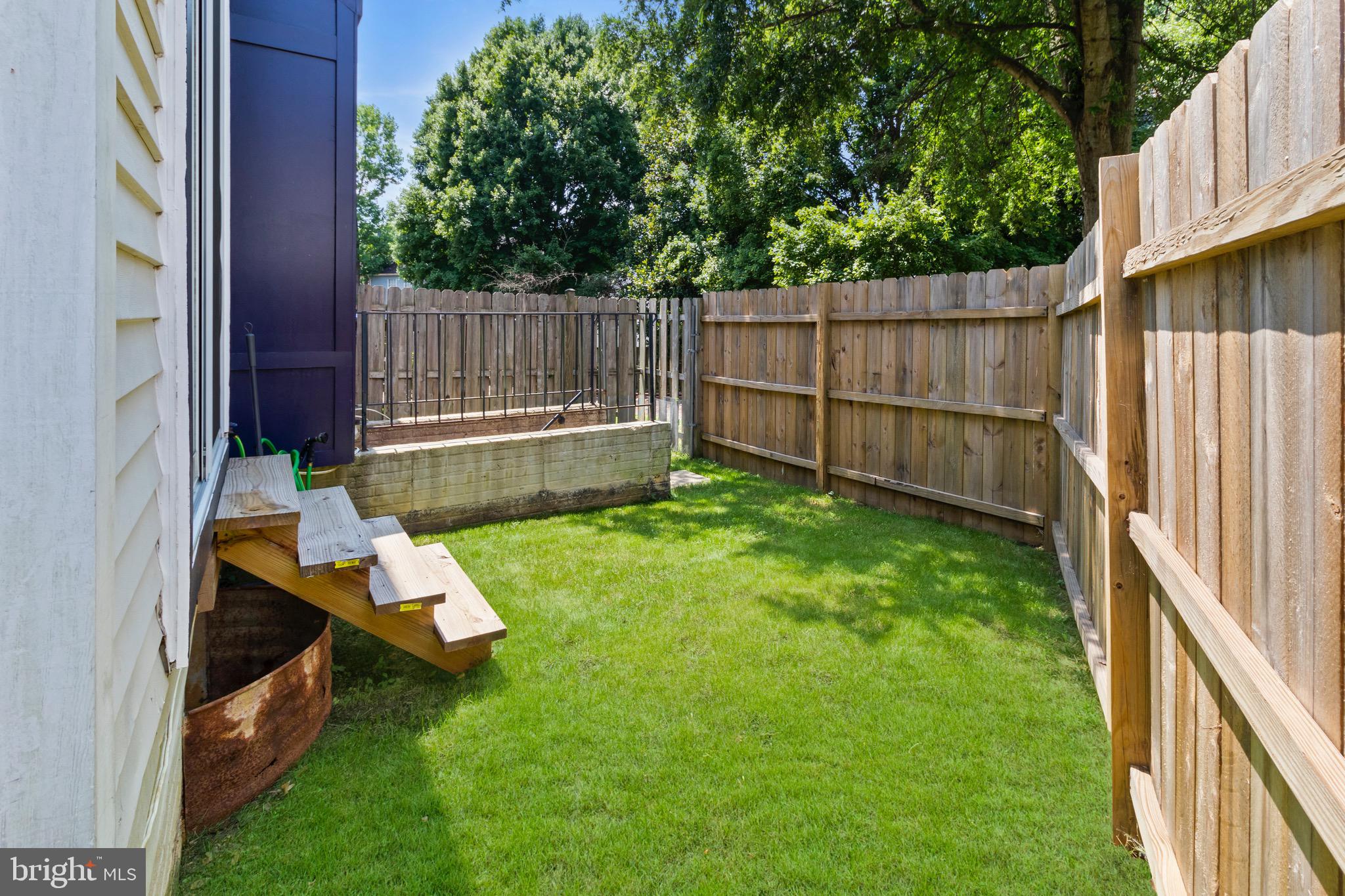 PRINCETON SQUARE - Residential