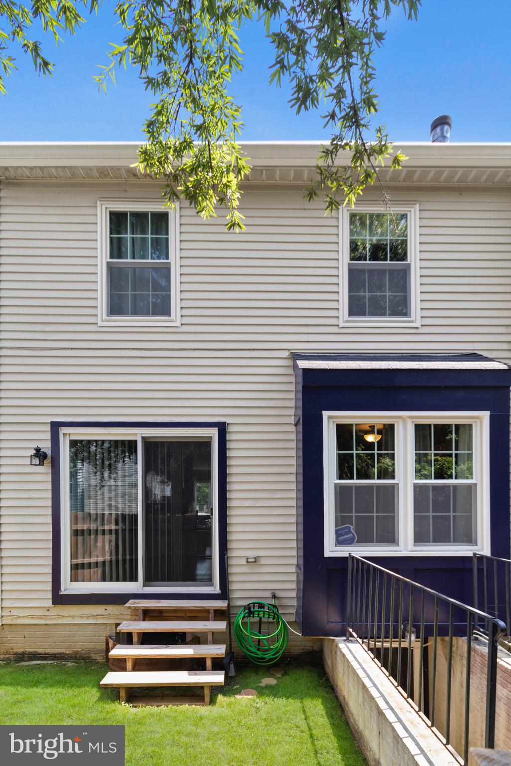 PRINCETON SQUARE - Residential